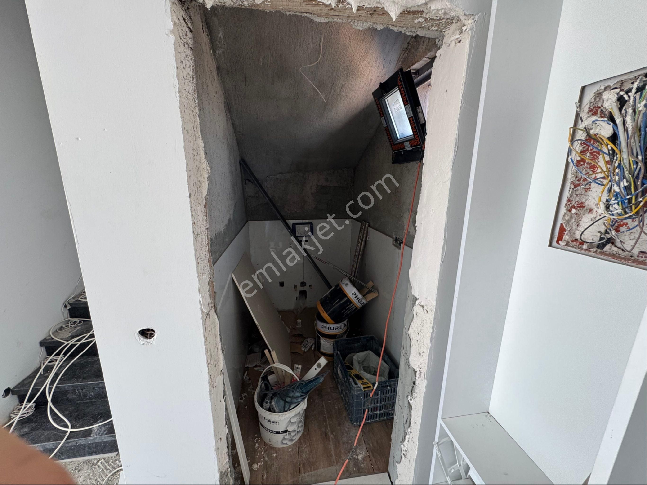 Çandarlı'da Deniz Manzaralı Tam Müstakil 3+1 Satılık Villa - Görsel 10