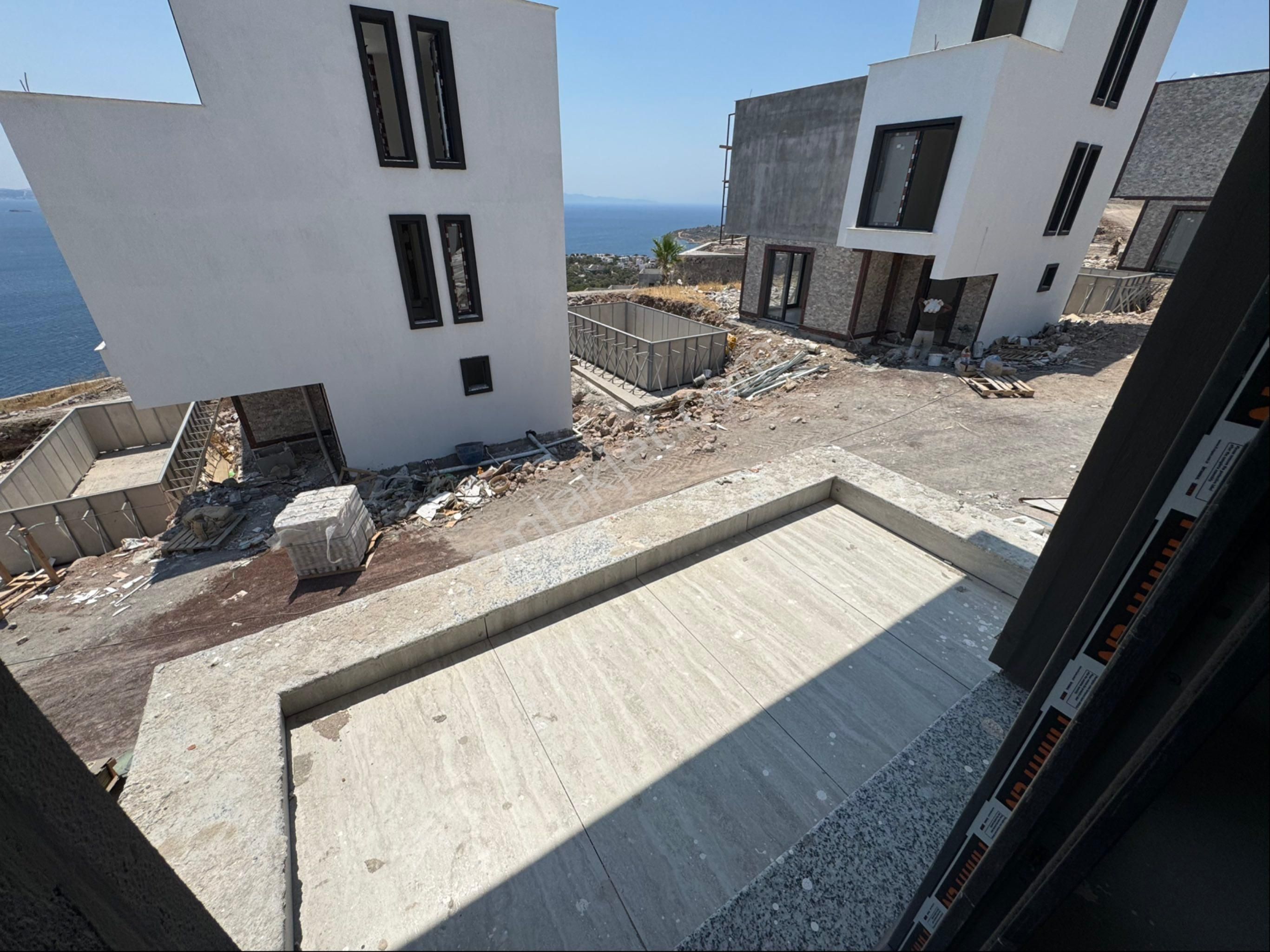 Çandarlı'da Deniz Manzaralı Tam Müstakil 3+1 Satılık Villa - Görsel 19