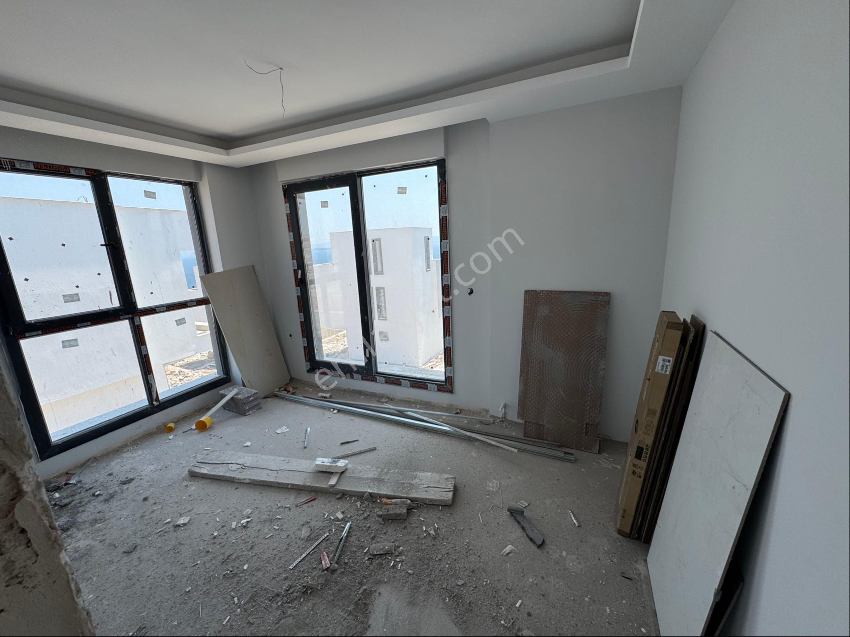 Çandarlı'da Deniz Manzaralı Tam Müstakil 3+1 Satılık Villa - Görsel 13