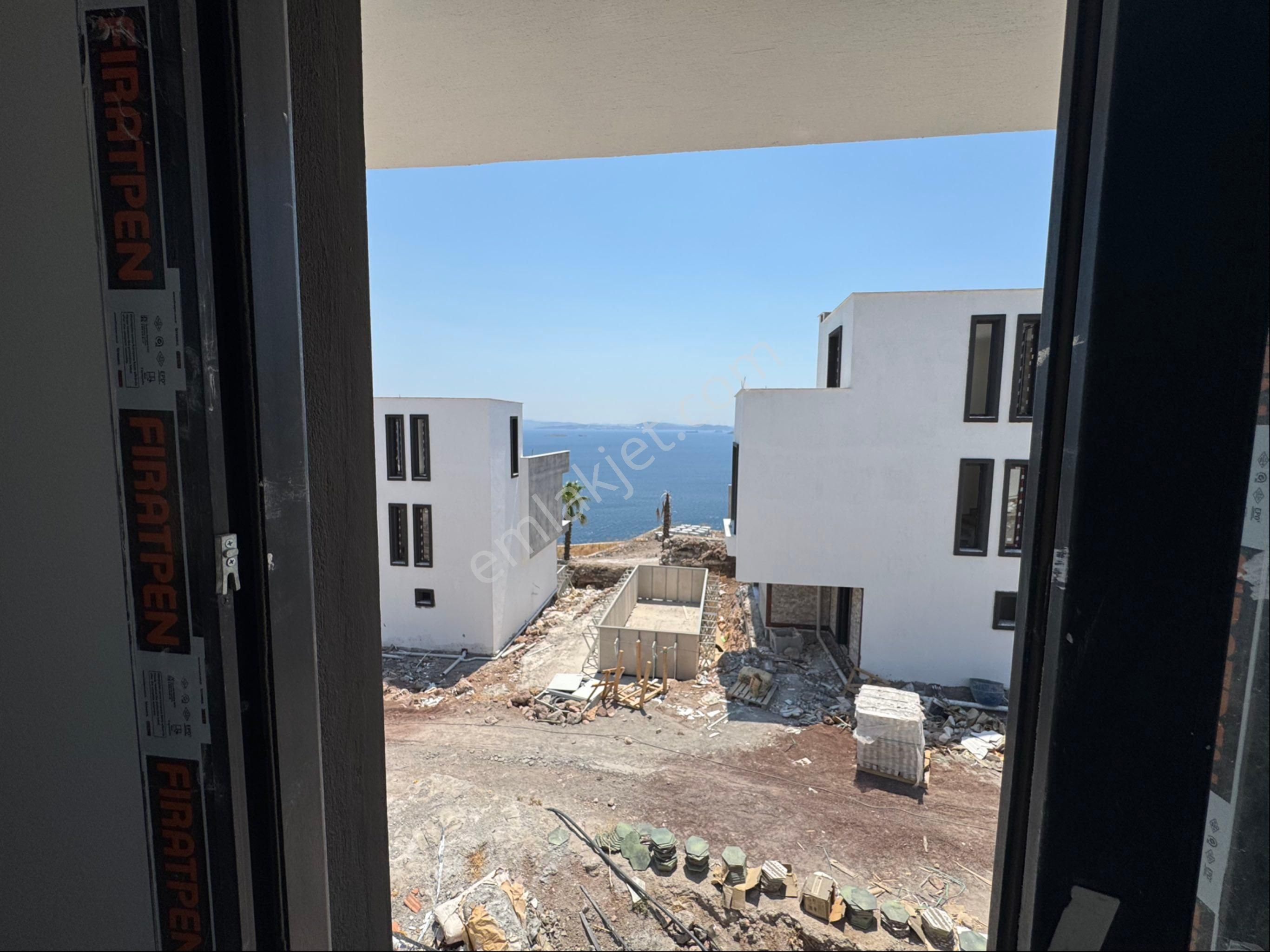 Çandarlı'da Deniz Manzaralı Tam Müstakil 3+1 Satılık Villa - Görsel 18