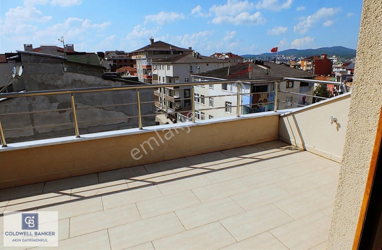 Yenidoğan Merkezde Kiralık 5+1 Dubleks