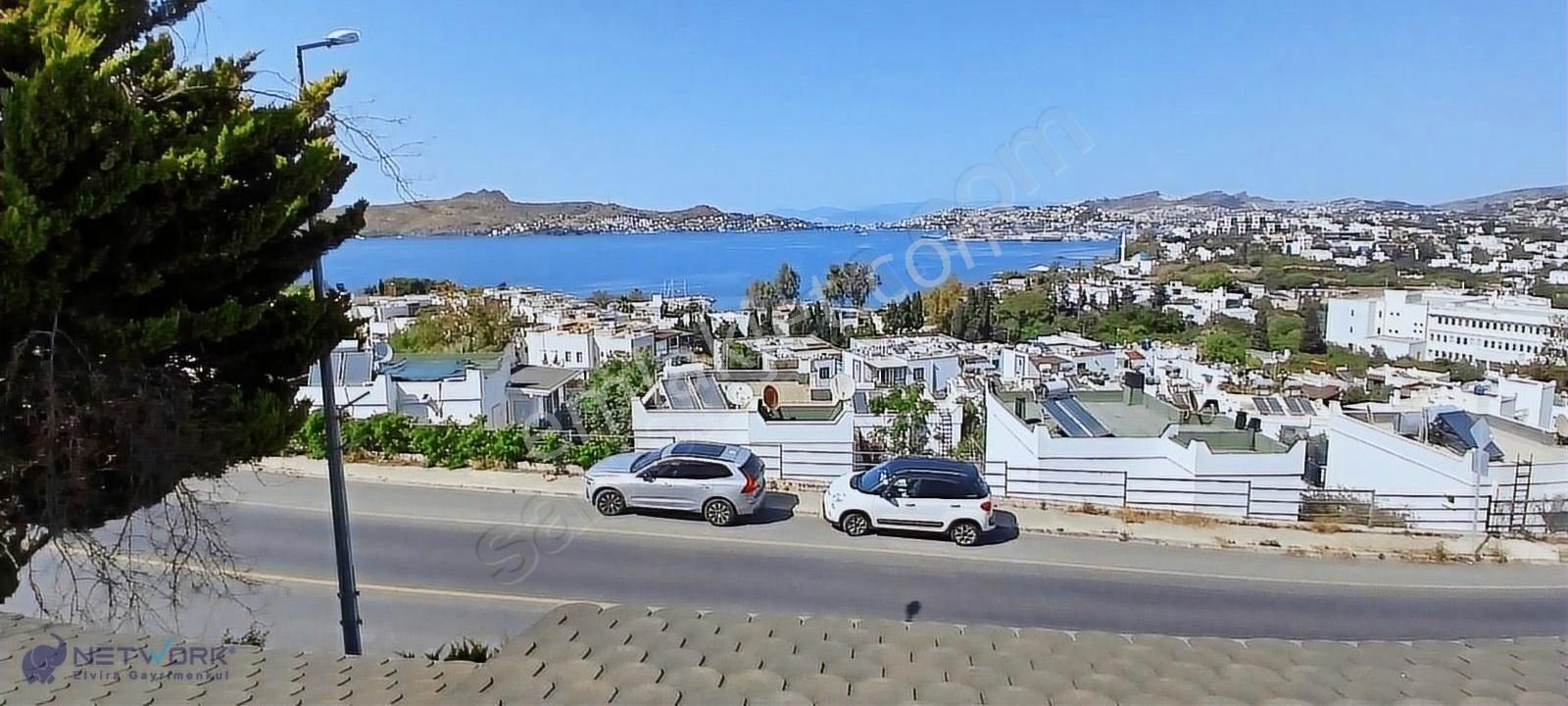 Bodrum Yalıkavak Panoramik Deniz Manzaralı Tribleks İkiz Villa