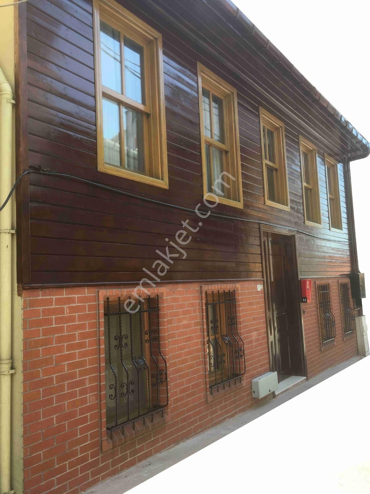 Sarıyer Yeni Mahalle Müstakil Şık Mini Bahçeli, Teraslı Dubleks