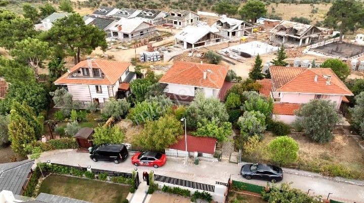Kemalpaşa Villa Bölgesinde Geniş 680m2müstakil 4+1 Dublex Villa. - Görsel 7