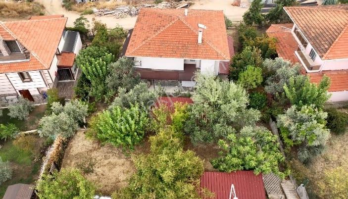 Kemalpaşa Villa Bölgesinde Geniş 680m2müstakil 4+1 Dublex Villa. - Görsel 6