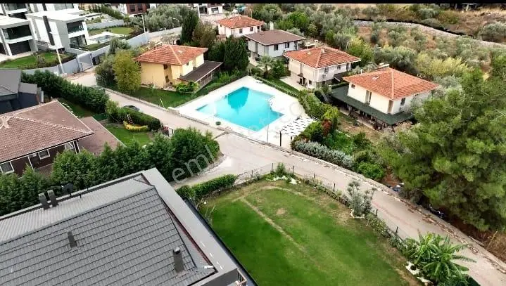 Kemalpaşa Villa Bölgesinde Geniş 680m2müstakil 4+1 Dublex Villa. - Görsel 2