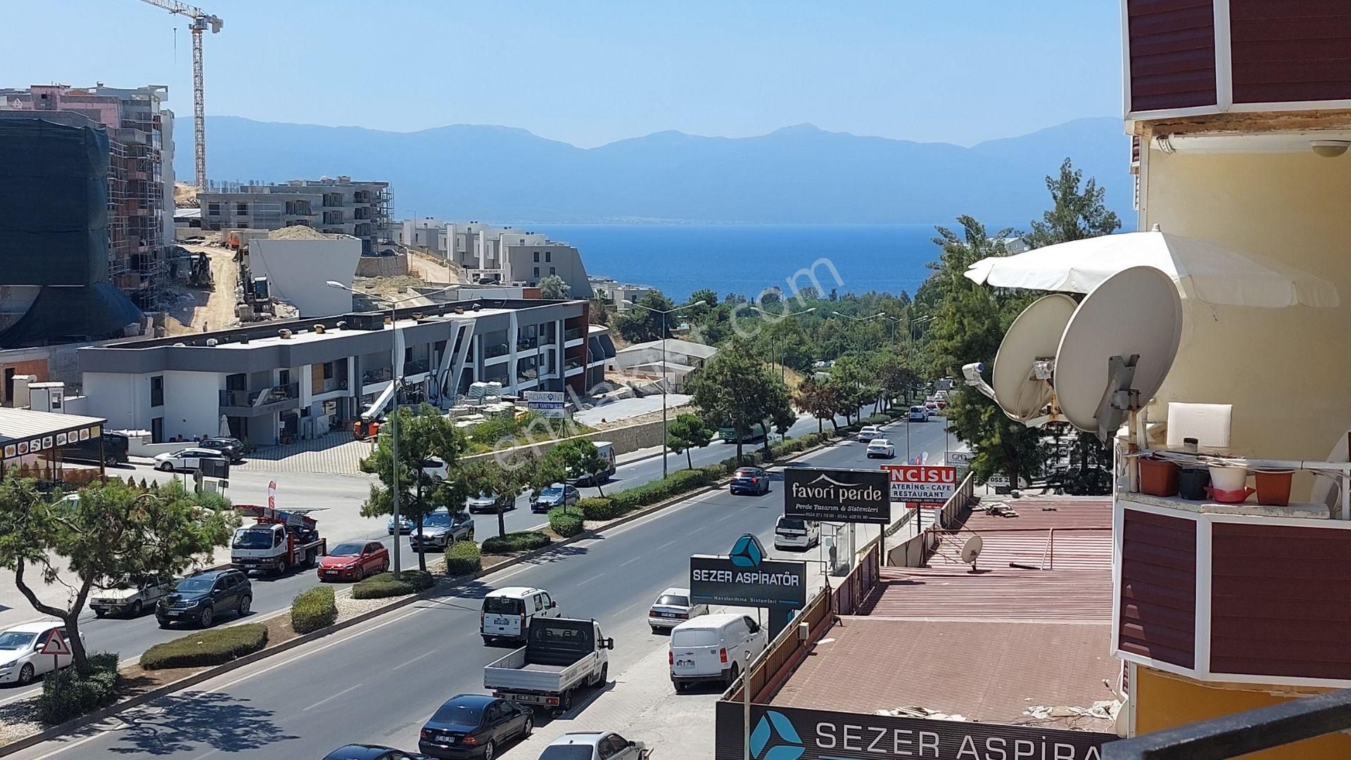 Kuşadası Kadınlar Denizi'nde Deniz Manzaralı 3+1 Satılık Daire
