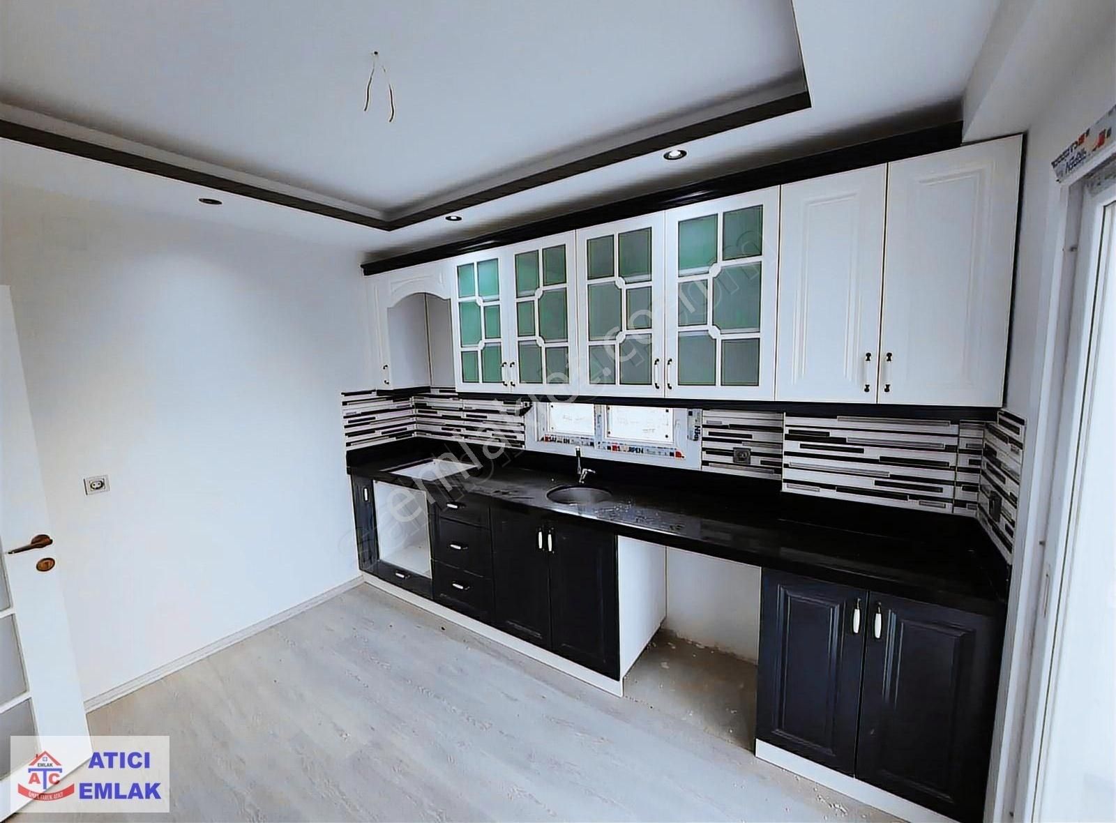 Sarıçam Belediyesi Cadde Üzeri 2+1 Kapalı Mutfak Lüks İşcilikli