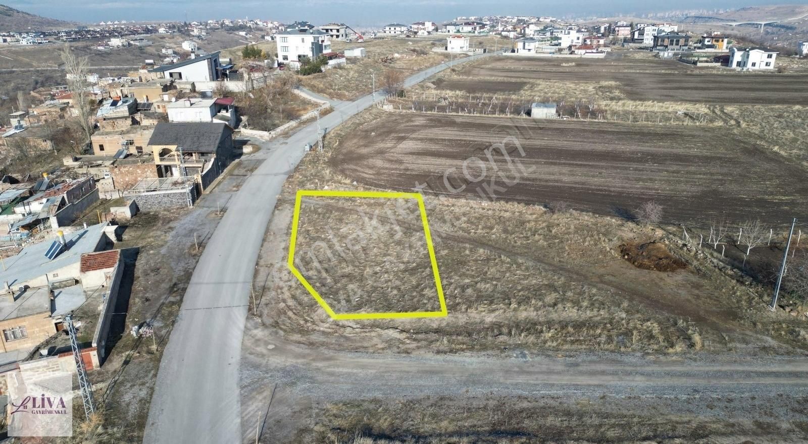Liva'dan Reşadiye'de 325 M² Parsel Hissesi