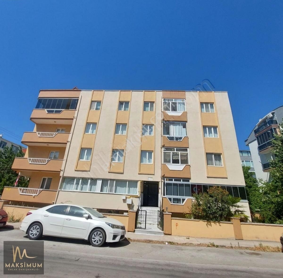 Çanakkale Barbaros Türkmenin Kahve Yakını Satılık 3+1 Daire