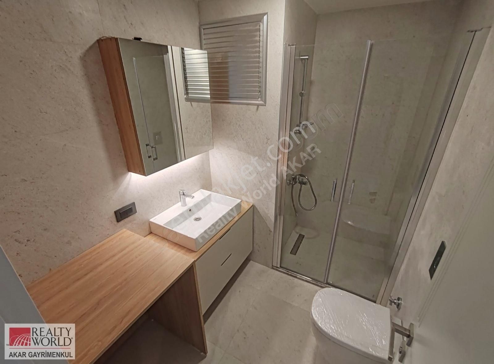 Rw Akar // Lilyumpark Sitesi'nde 30 M2 Bahçeli 2+1 Köşe Daire - Görsel 11
