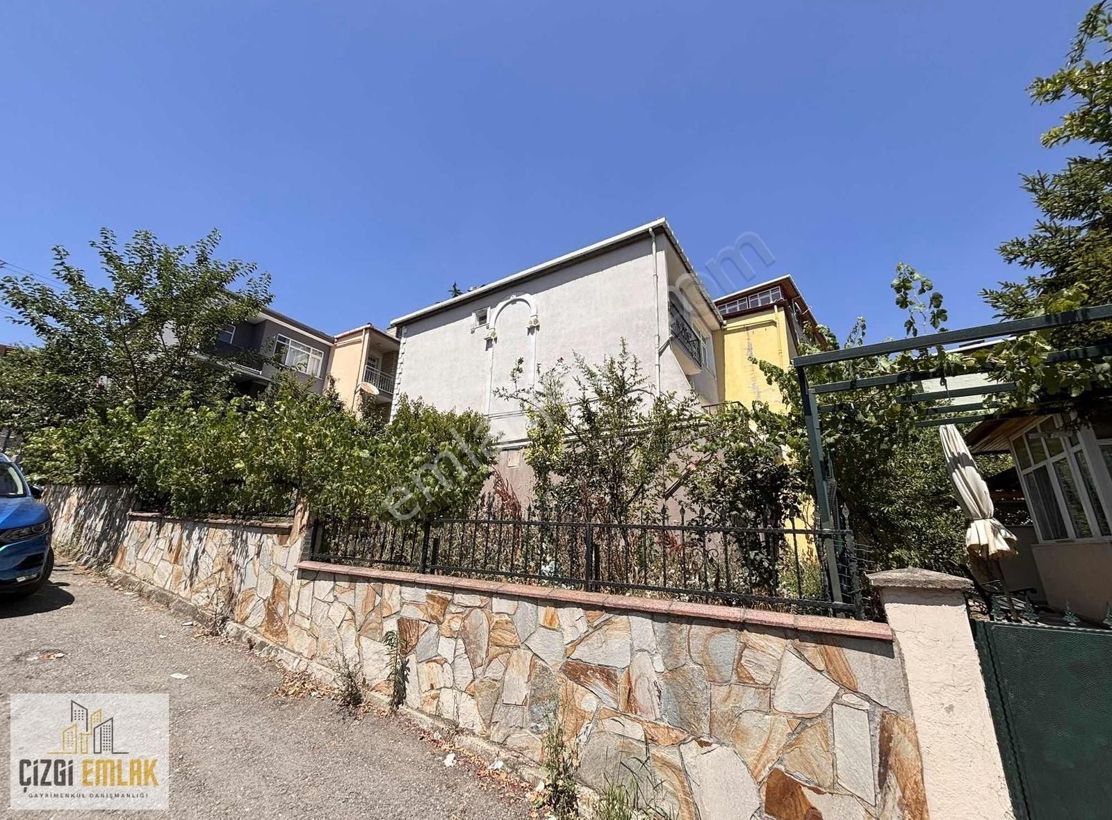 Farabi Hastanesi Yakını Kiralık 5+1 Eşyalı Deniz Manzaralı Villa