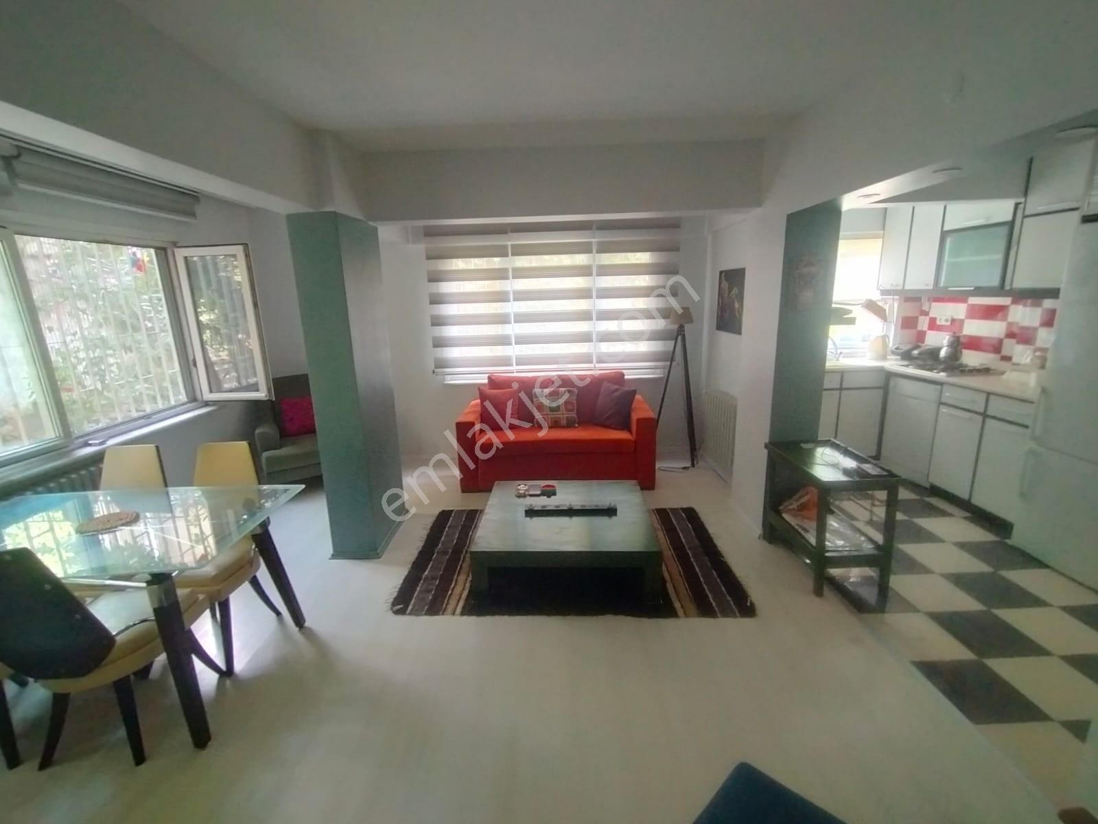 Şişli Mecidiyeköy Gülbahar Mah Astoria Avm Arkası 2+1 Eşyalı Kiralık Daire
