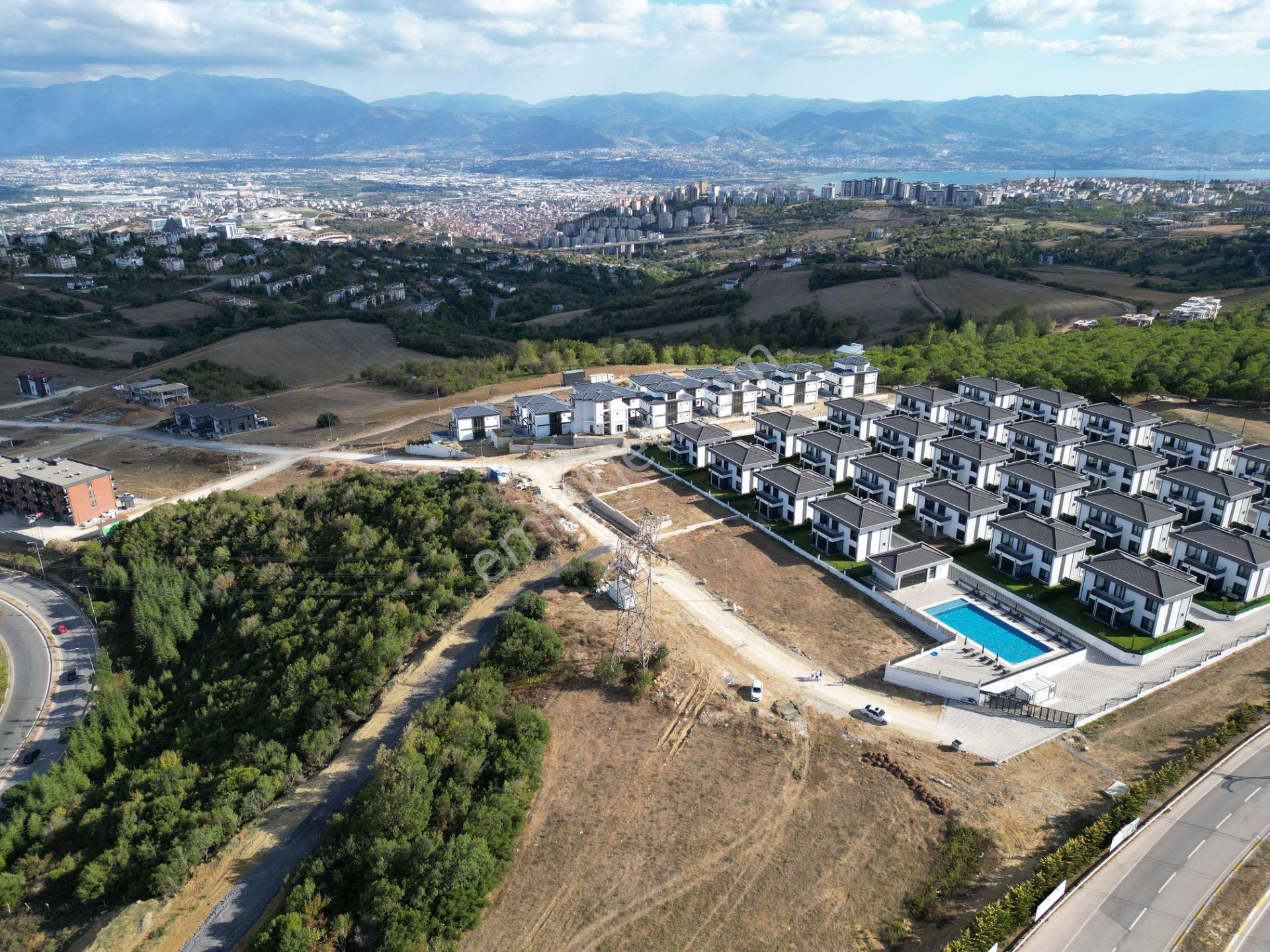 Kabaoğlu'da Zirve Konumda Villaların Hemen Yanı 666 M2 Arsa - Görsel 24