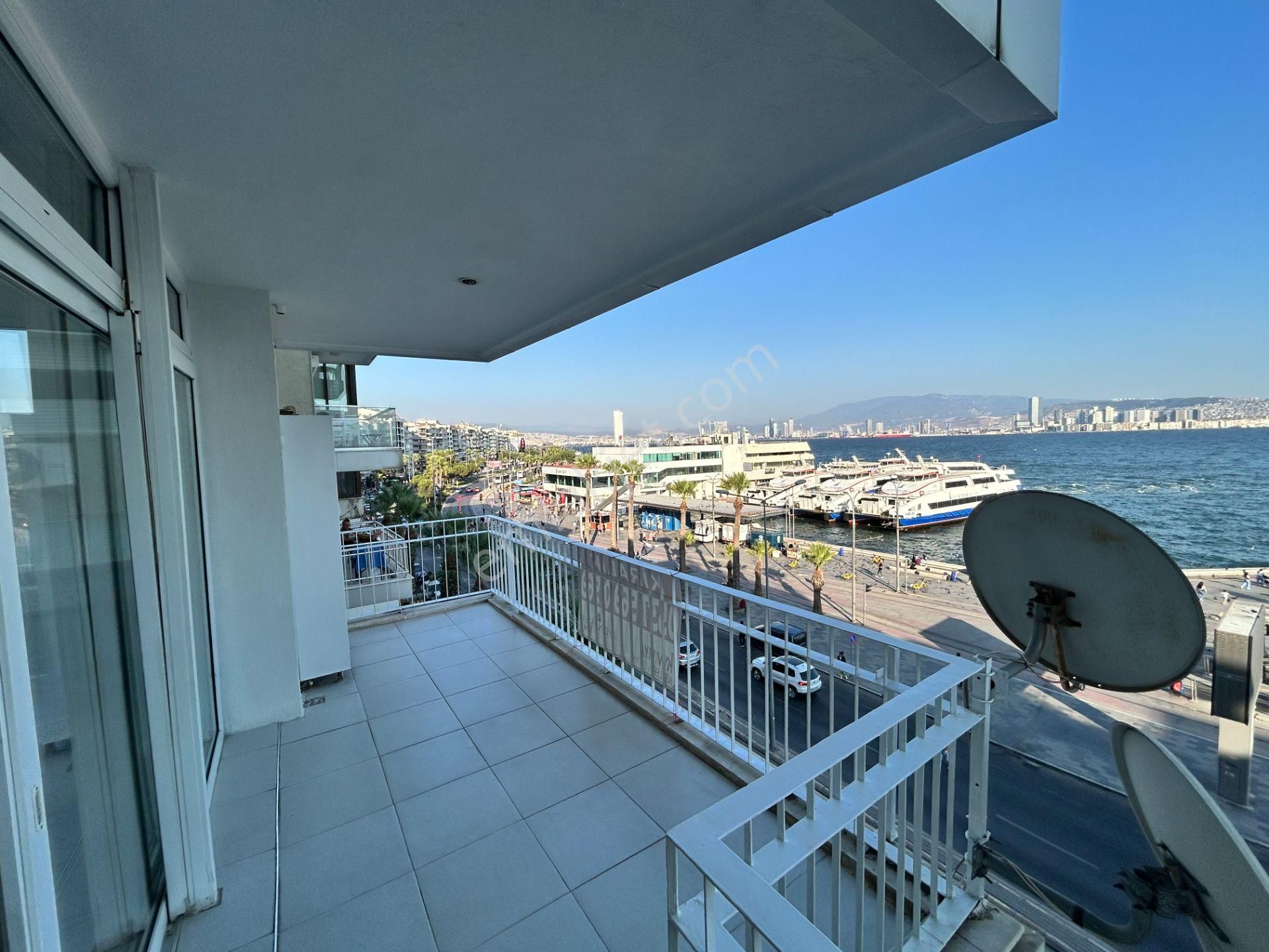 Karşıyaka Da, Harika Deniz Manzaralı Kiralık Yalı Dairesi - Görsel 4