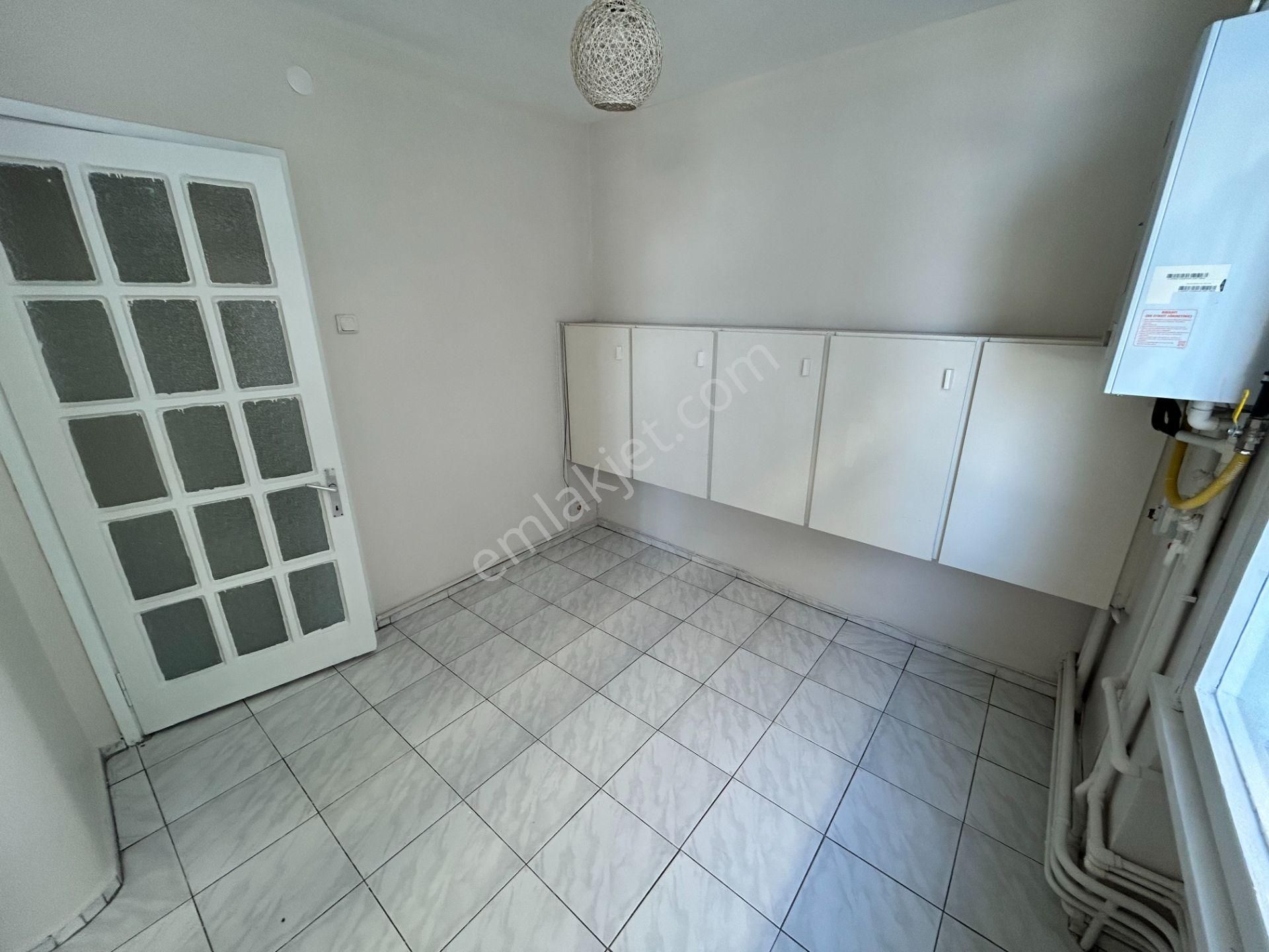 Karşıyaka Da, Harika Deniz Manzaralı Kiralık Yalı Dairesi - Görsel 12