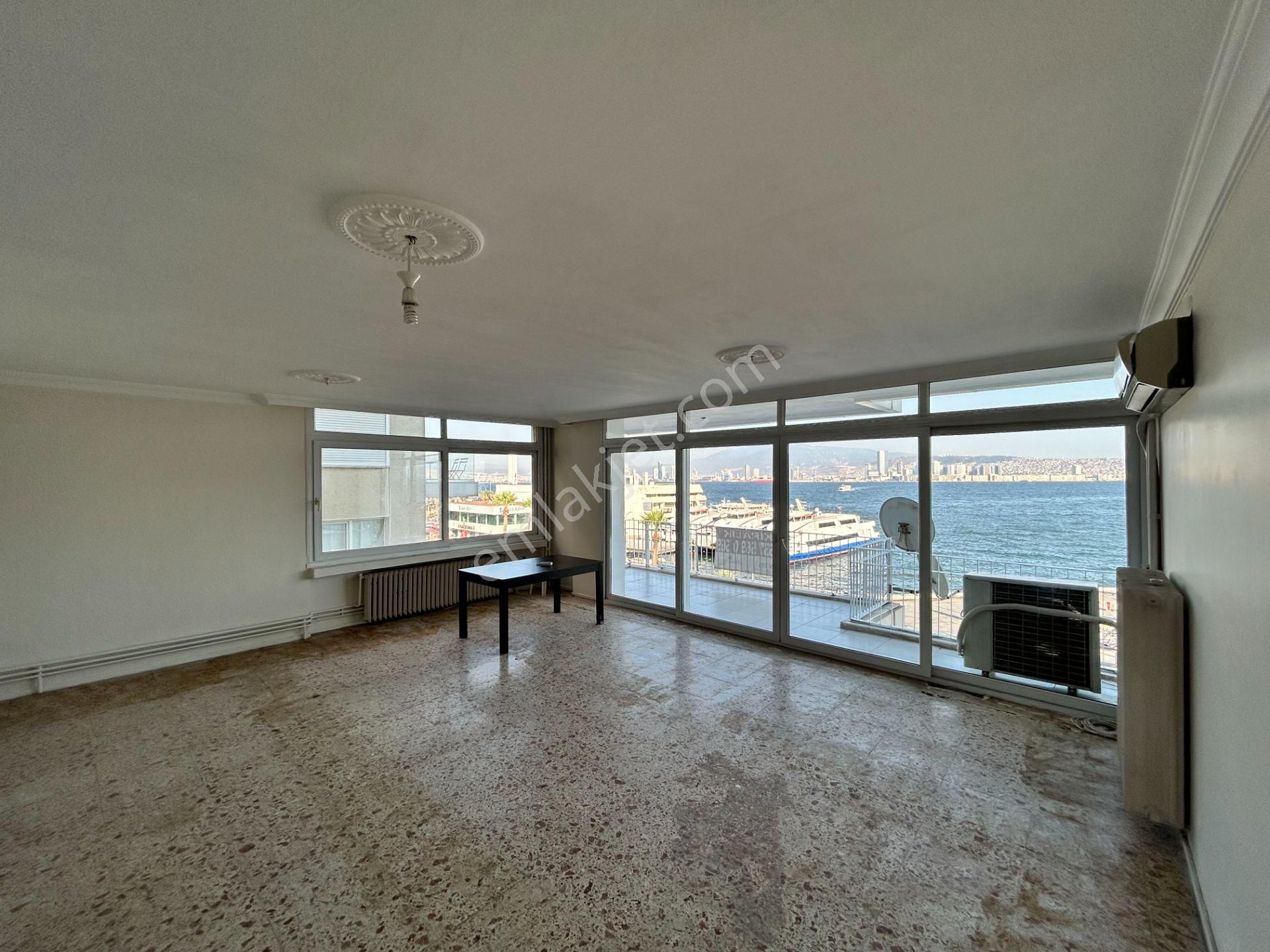 Karşıyaka Da, Harika Deniz Manzaralı Kiralık Yalı Dairesi - Görsel 2