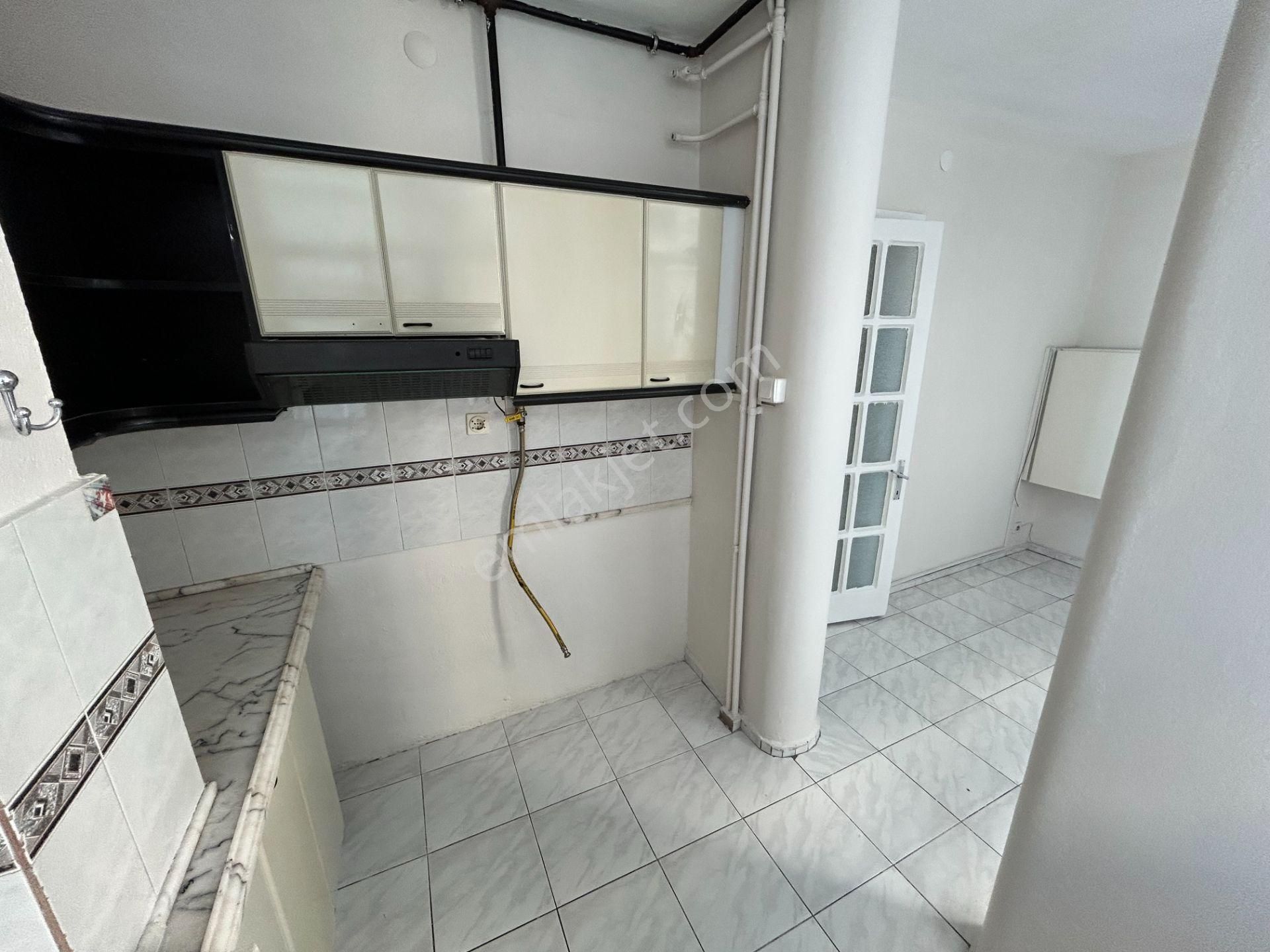 Karşıyaka Da, Harika Deniz Manzaralı Kiralık Yalı Dairesi - Görsel 11