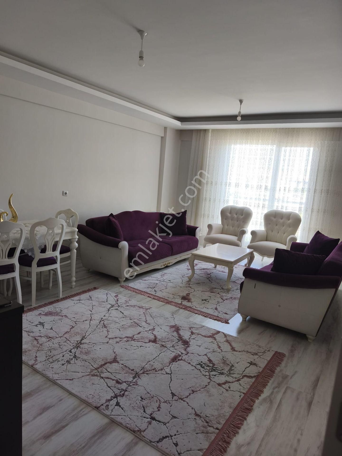 Hastane Yanında Aile Apartmanında 3+1 Geniş Daire Kiracılı