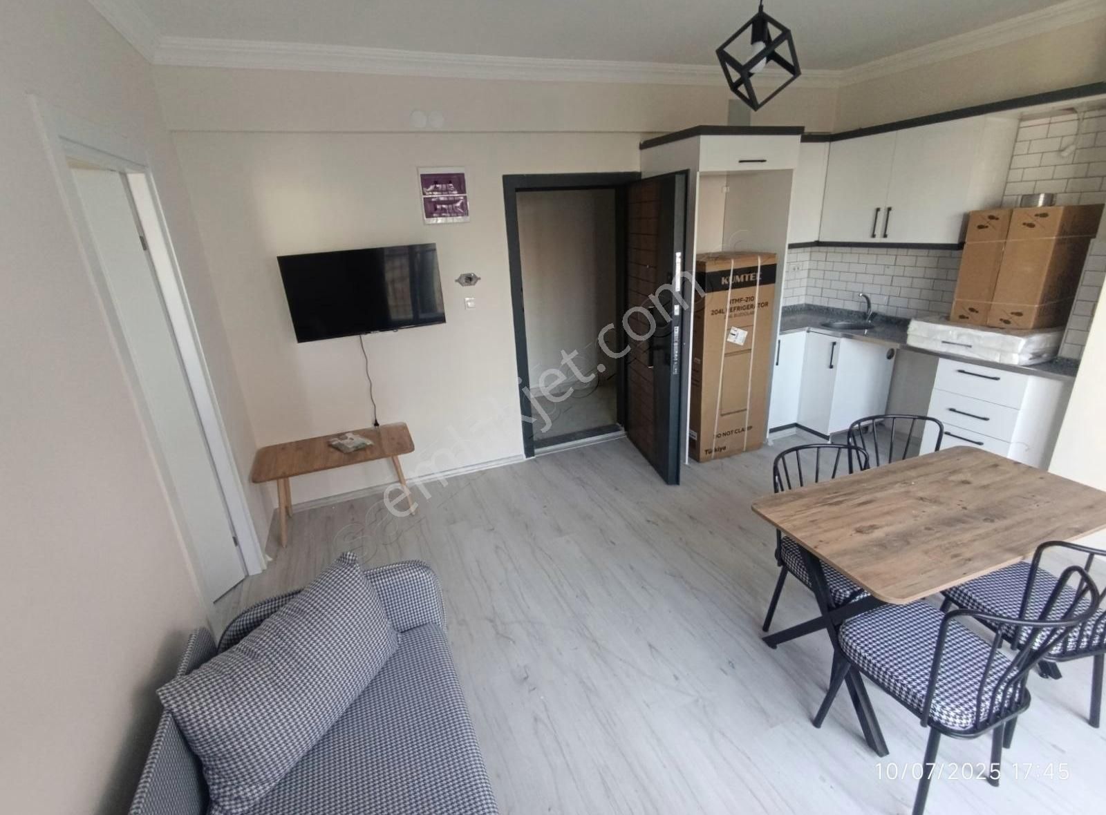 Eşyalı Kiralık 1+1 Daire Doğalgazlı 3.kat