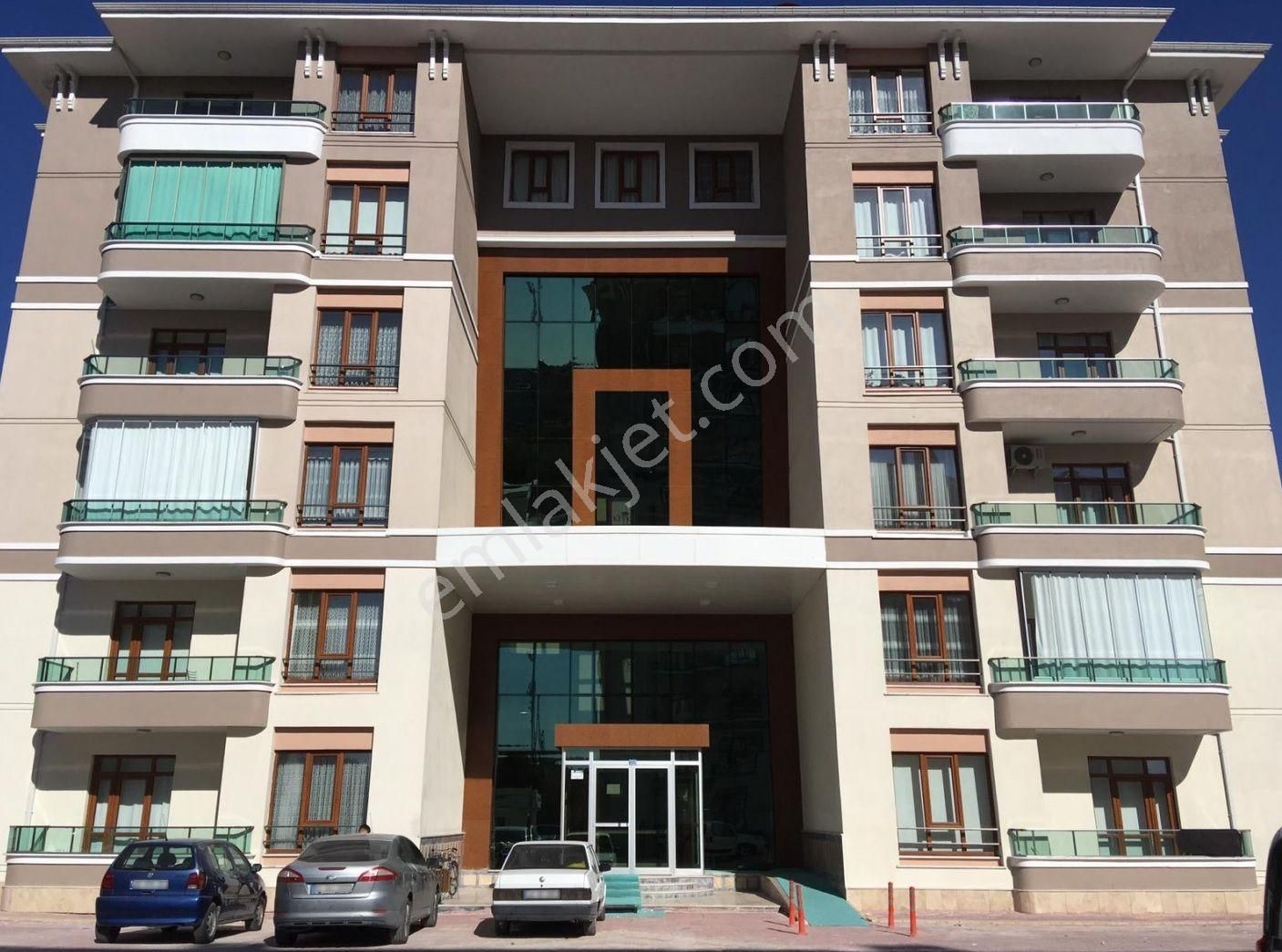 Karatay Keykubat Konaklarnda Satılık 3+1 Arakat Lüks Cazip Daire
