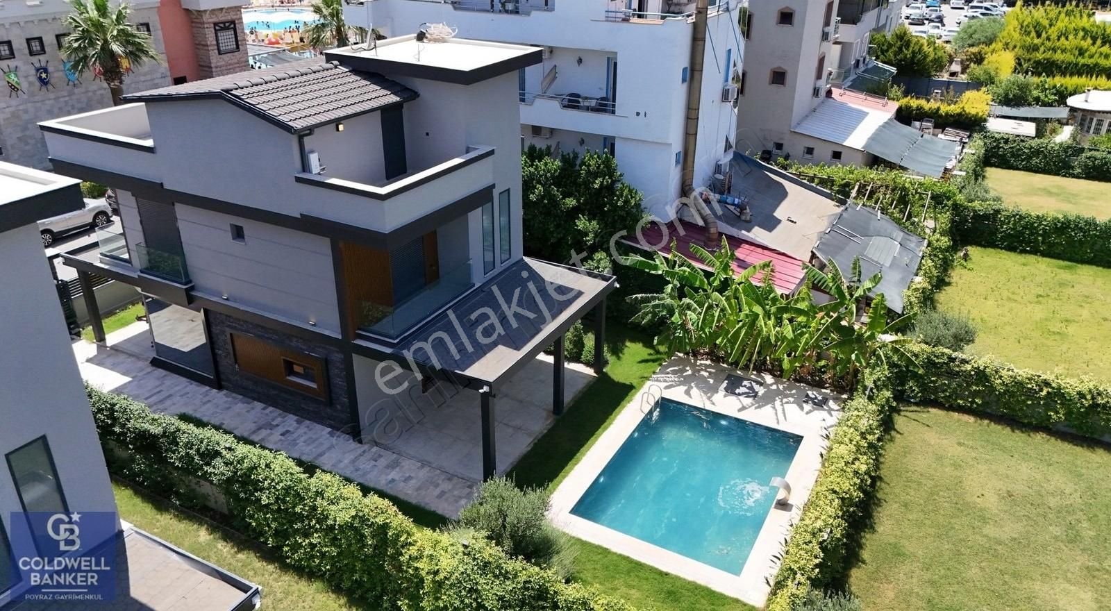 Menderes Cb Poyraz'dan Denize Yakın Müstakil Havuzlu Villa...