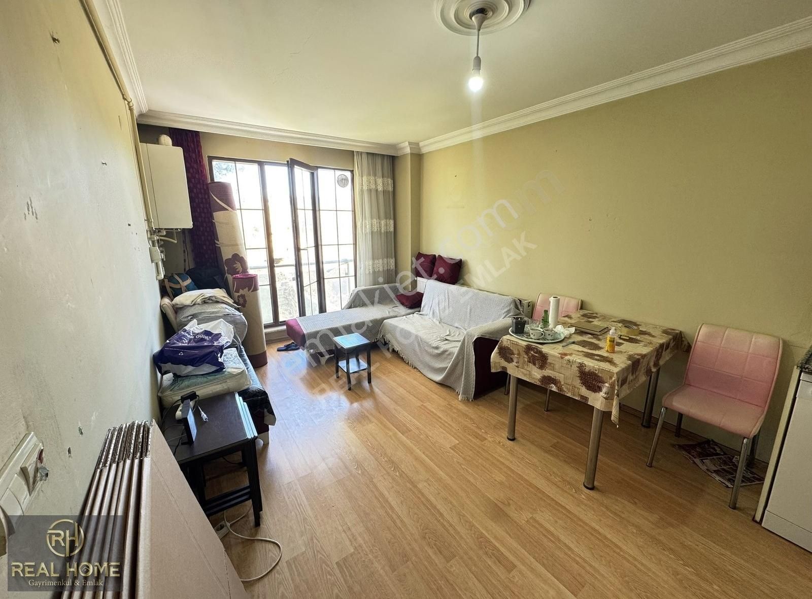 Gültepe'de 2+1 Kiralık 1.kat 70 M2 Asansörlü Önü Açık Daire