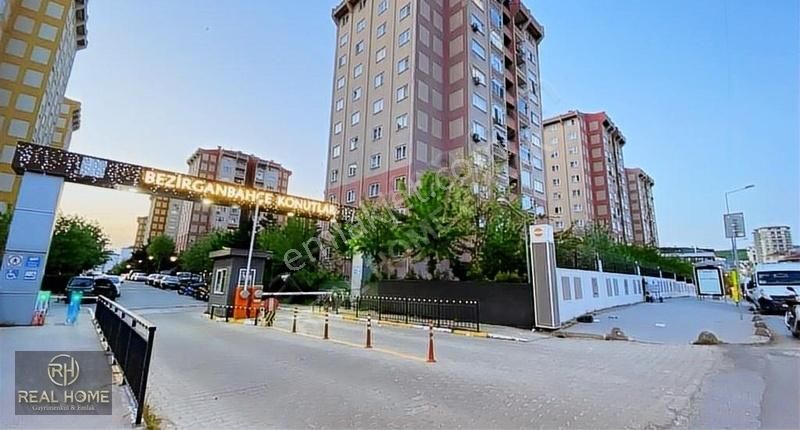 Halkalı Bezirganbahçe Konutlarında Üst Bölgede 2+1 Satılık Daire