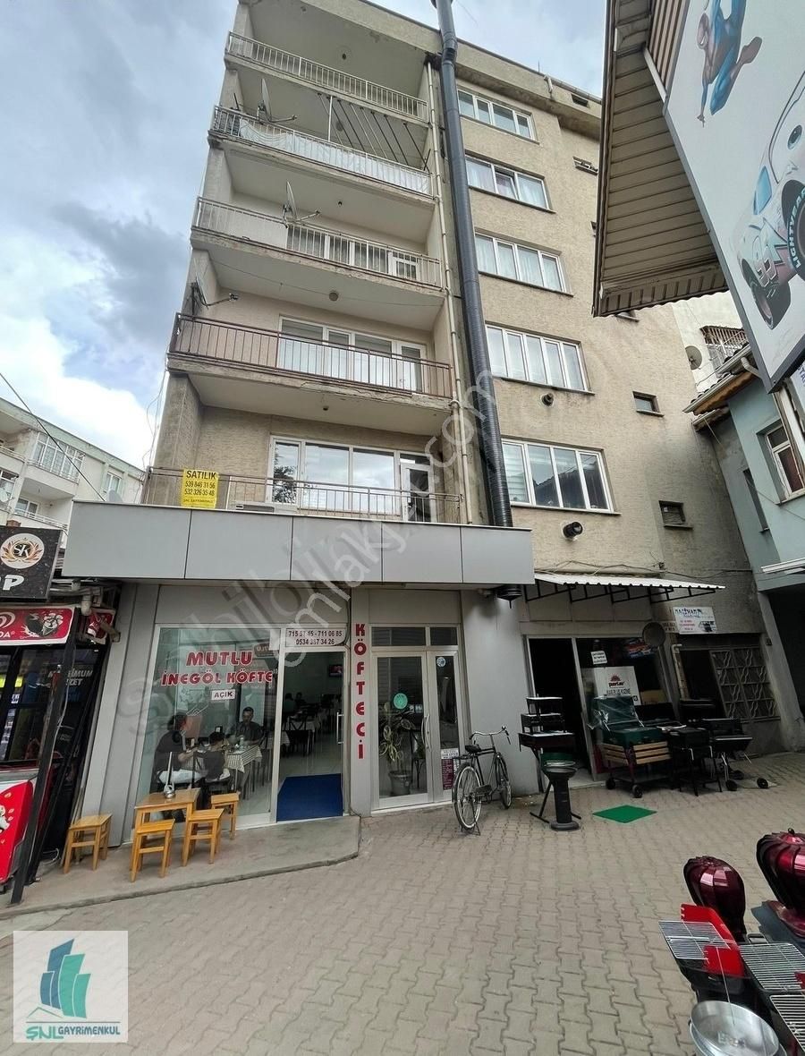 Çarşının Merkezinde Satılık 130 M2 3+1 Ara Kat Daire