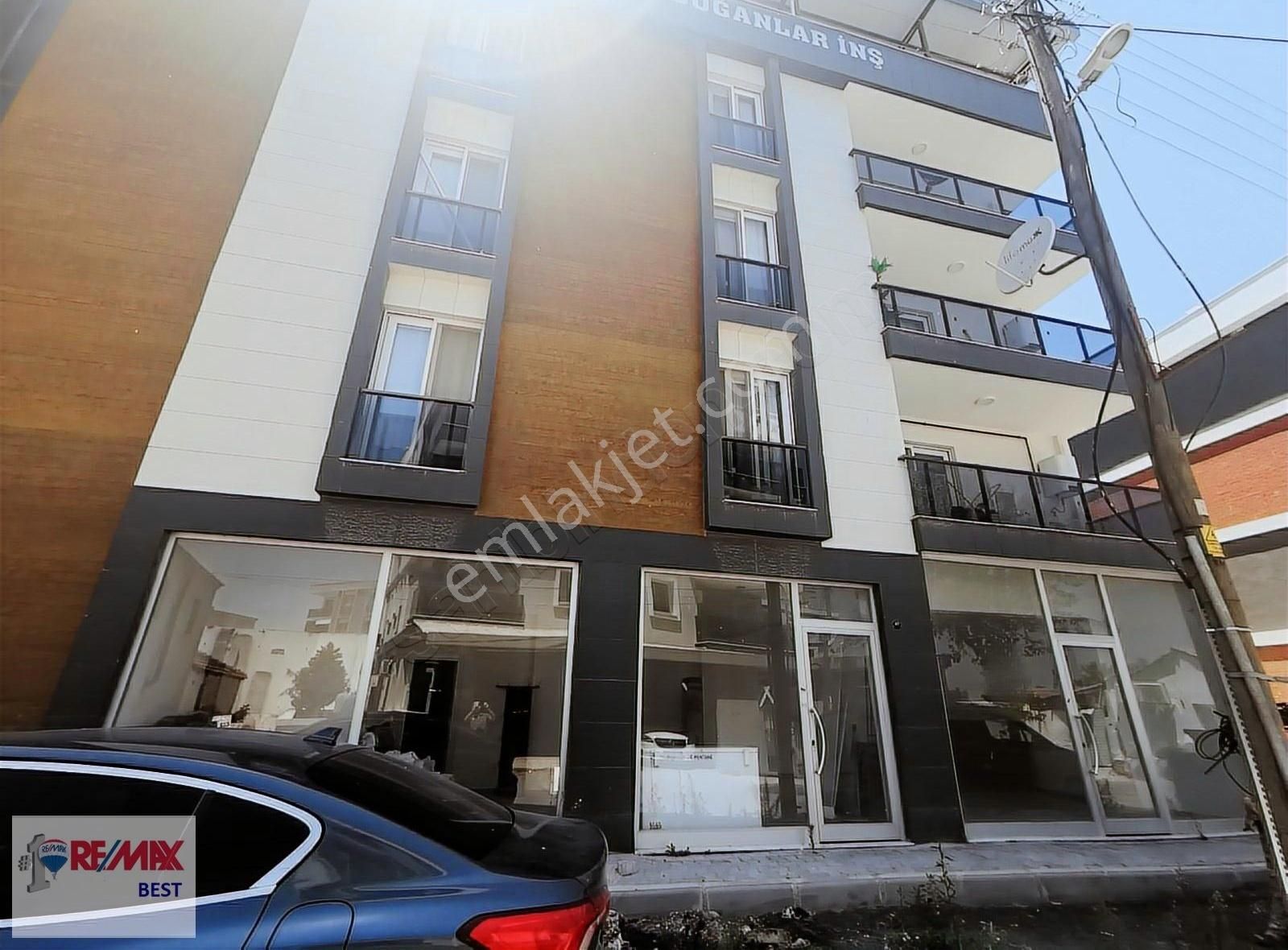 Menemen Seyrek'te Sıfır Binada Kiralık Dükkan Merkezi Konumda