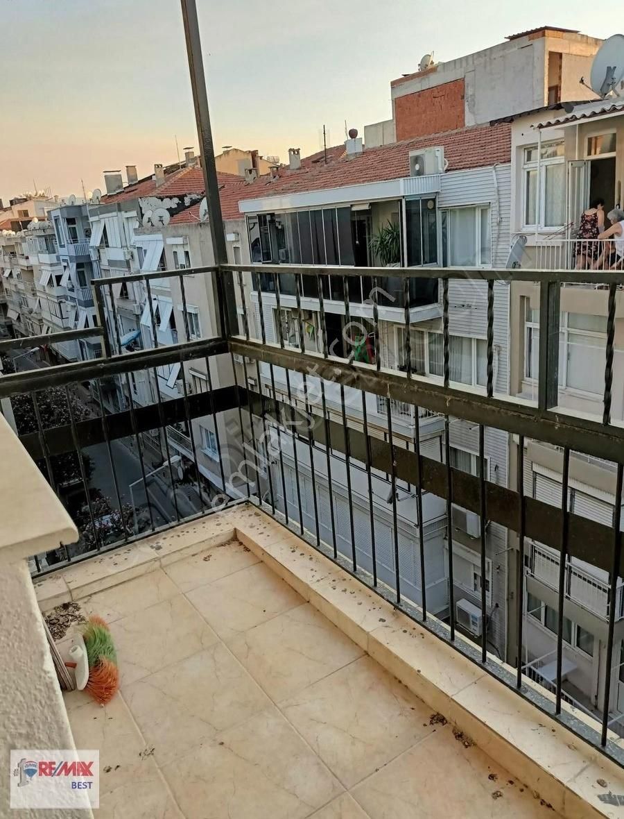 Karşıyaka Alaybeyde İzban Yakını 2+1 Kiralık