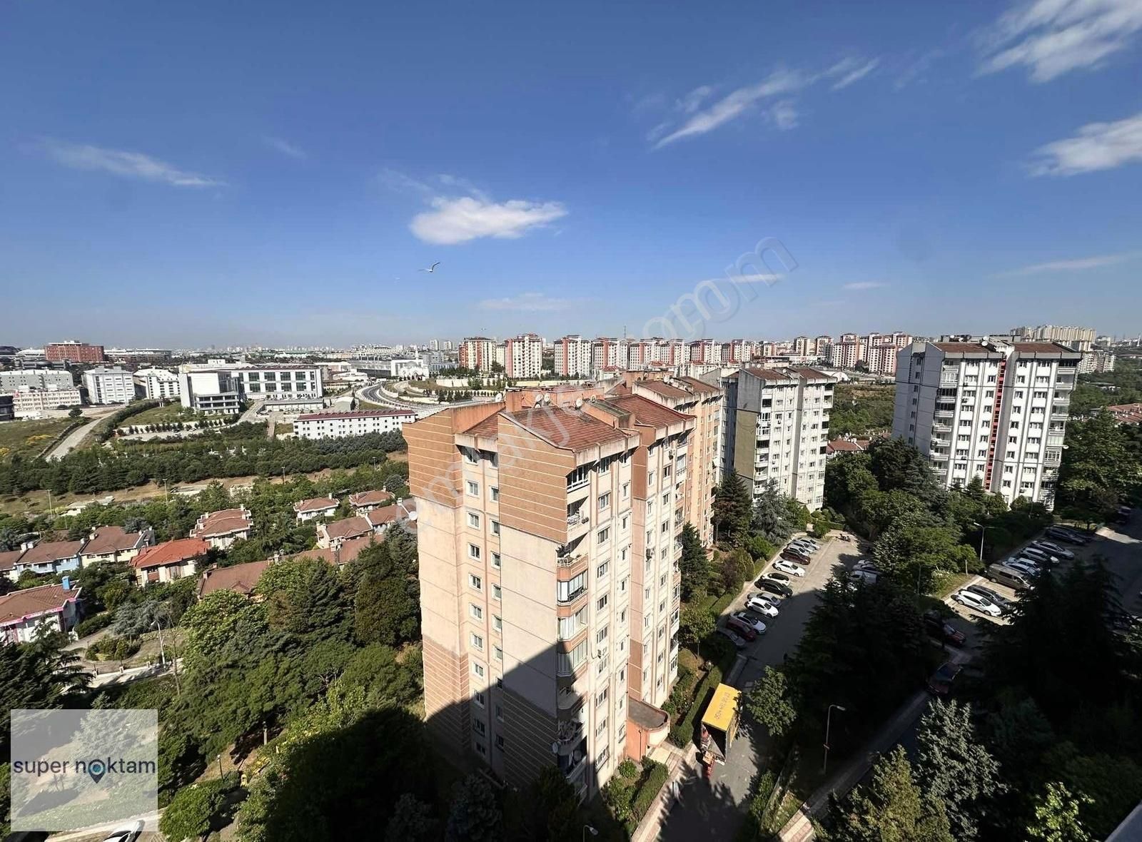Başakşehir Vadipark Sitesi'nde 2+1 Satılık 9.kat Manzaralı Daire