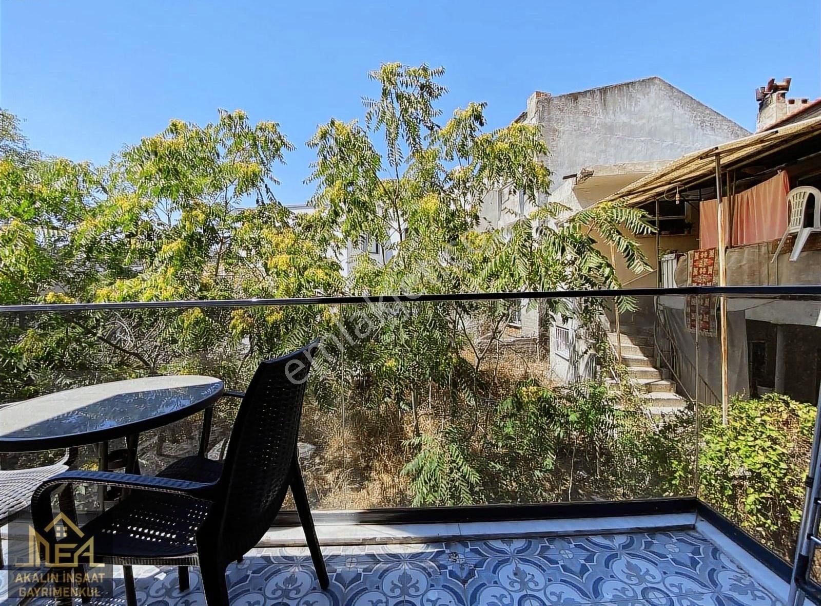Akalından Bornova Kızılay Da 2+1 75 M2 Eşyalı Kiralık Daire
