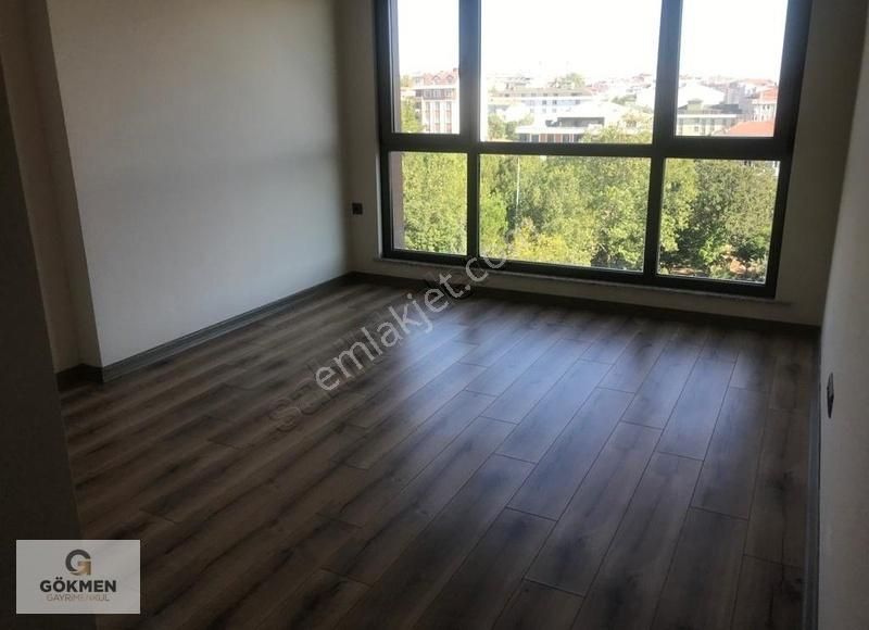 Büyükçekmece Pınartepe Mahallesinde 2+1 132m2 Satılık Daire