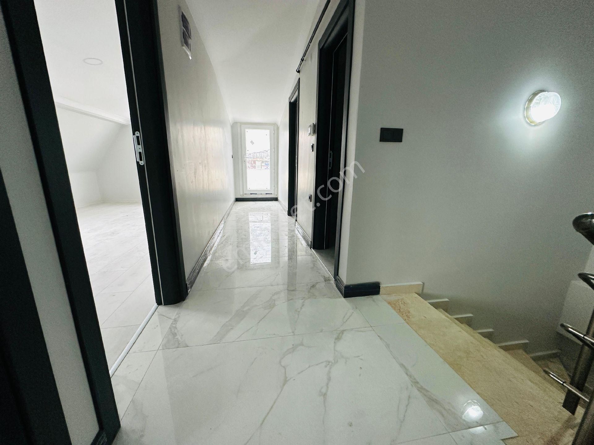 Acil Çekmeköy Ekşi Oğlu Mah.satılık 170.m 4+1 Lüx Üst Düblex - Görsel 30