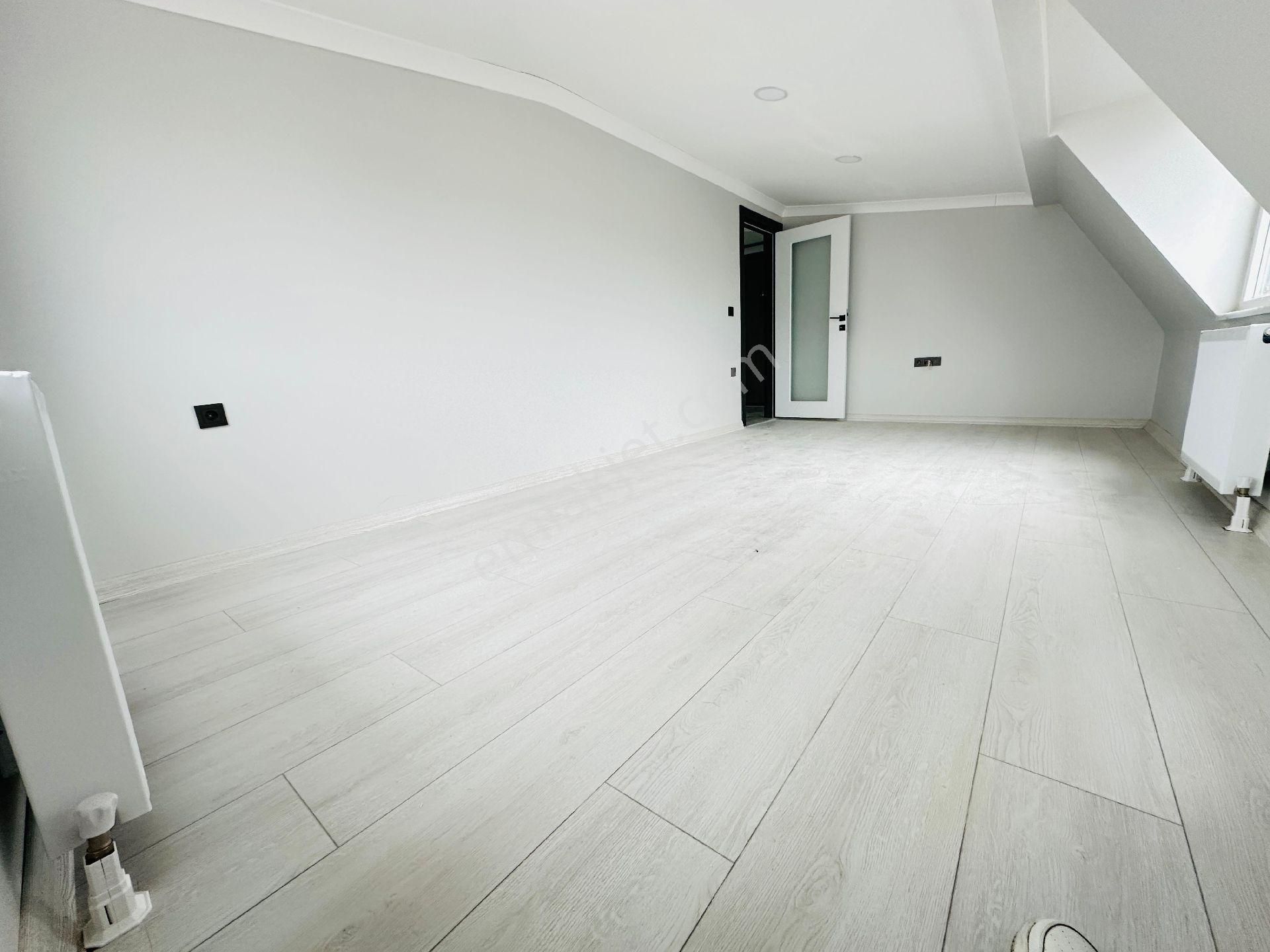 Acil Çekmeköy Ekşi Oğlu Mah.satılık 170.m 4+1 Lüx Üst Düblex - Görsel 16