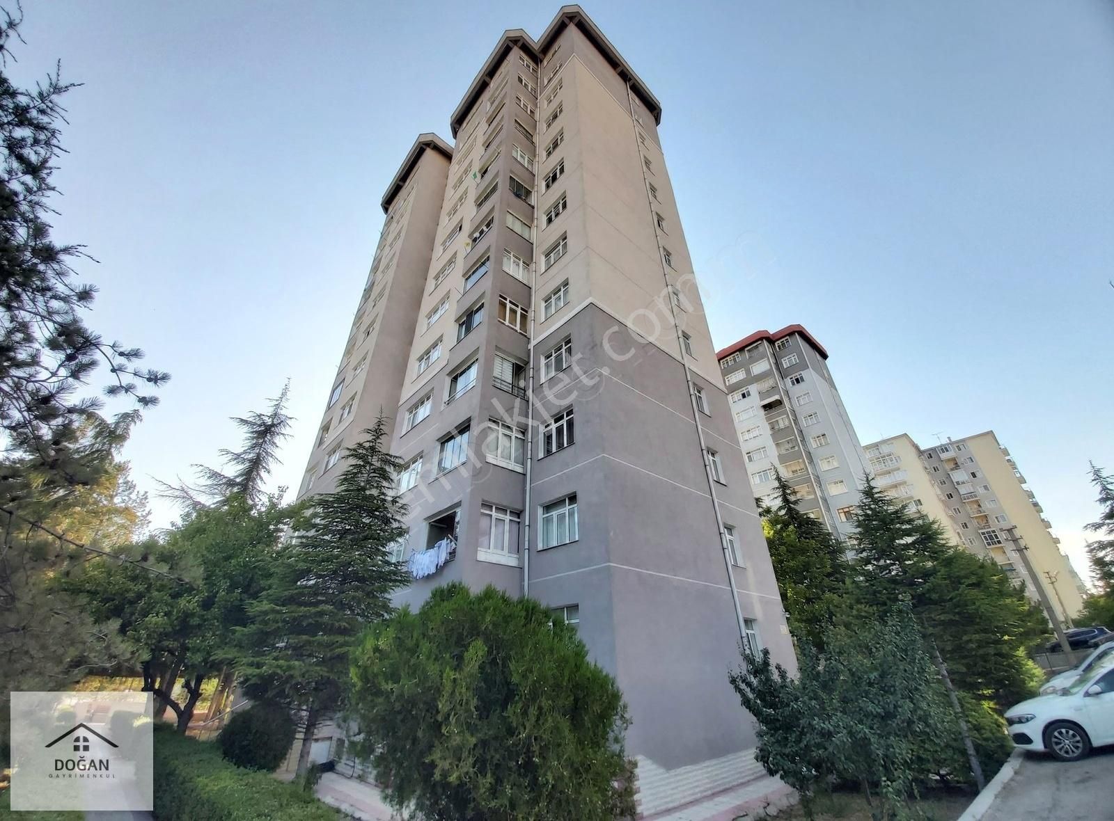 Sincan Fatih Site'de Ara Katta Satılık Uygun İskanlı 3+1 Daire