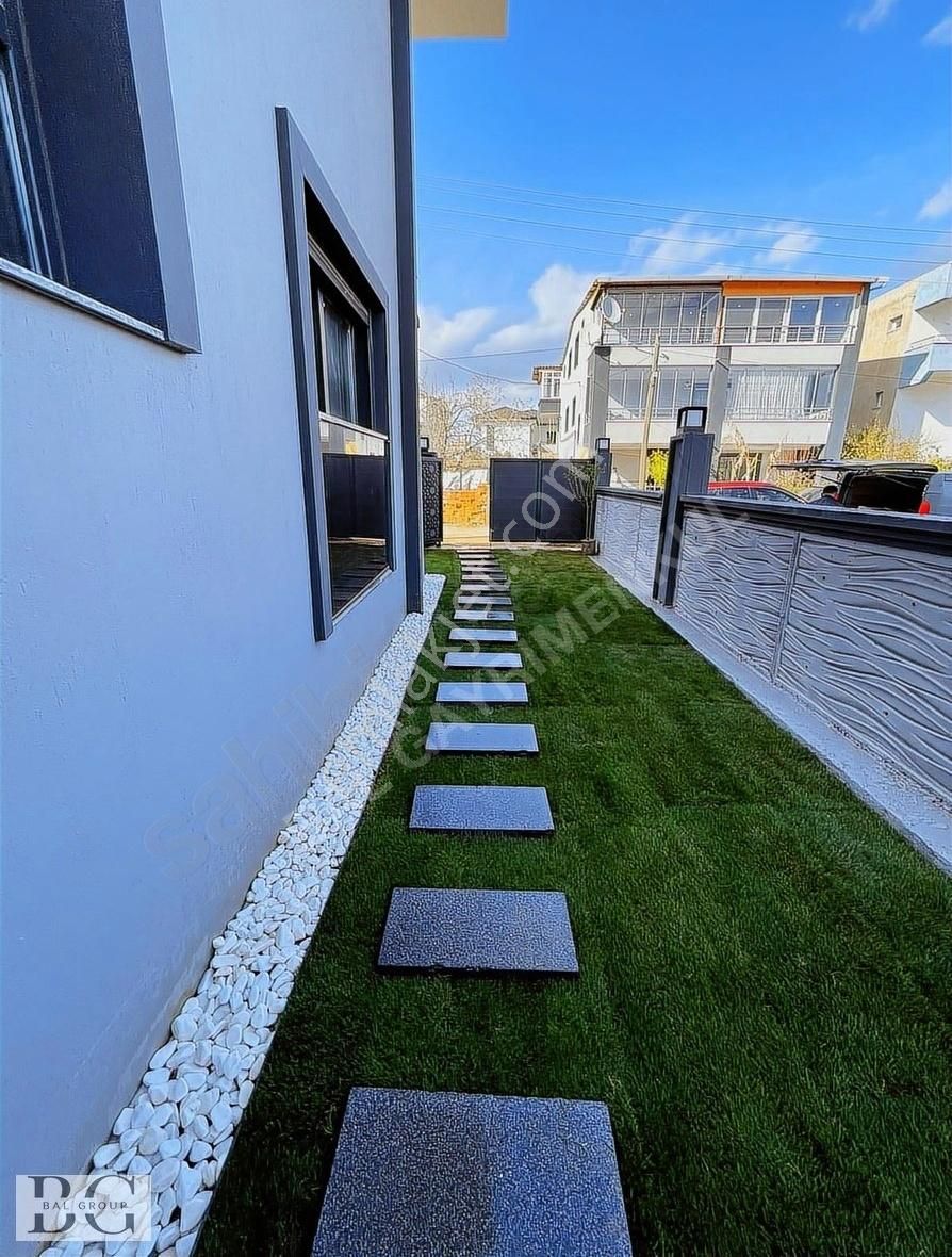 Bal Gayrimenkul -gölcüklerde Kapalı Mutfak Yerden Isıtmalı Villa - Görsel 31