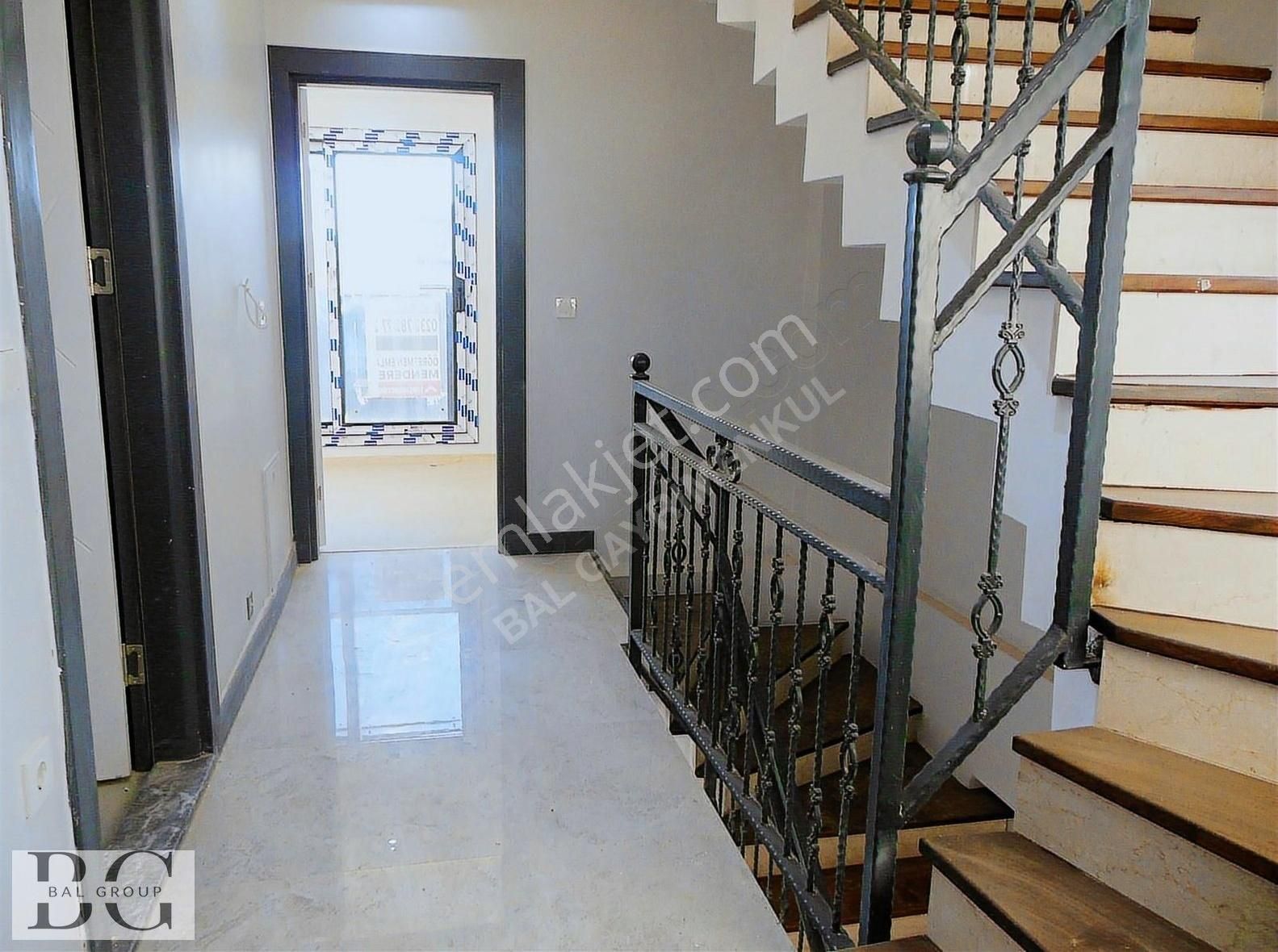 Bal Gayrimenkul -gölcüklerde Kapalı Mutfak Yerden Isıtmalı Villa - Görsel 33