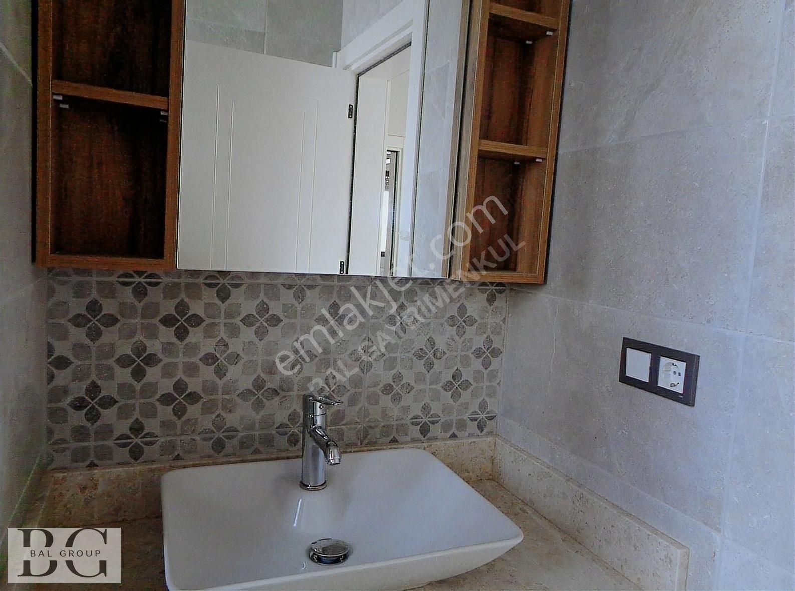 Bal Gayrimenkul - Mithatpaşada İzbana Yakın Ferah 4+1 Şık Villa - Görsel 18