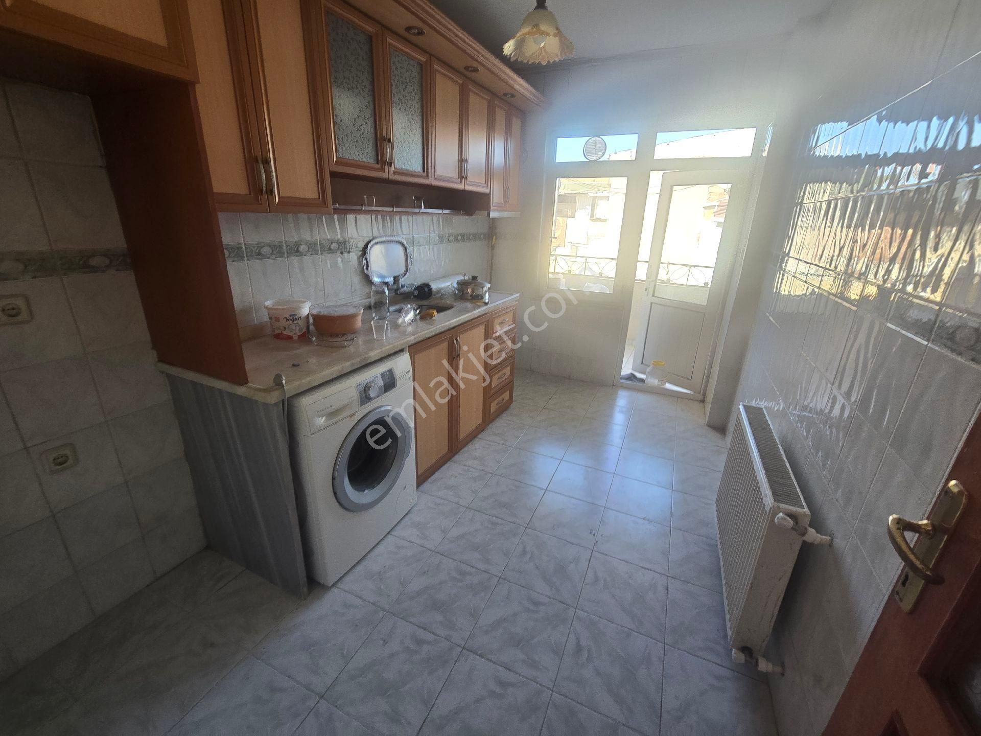 İkitelli Atatürk Mah. Kiralık 2+1 3.kat