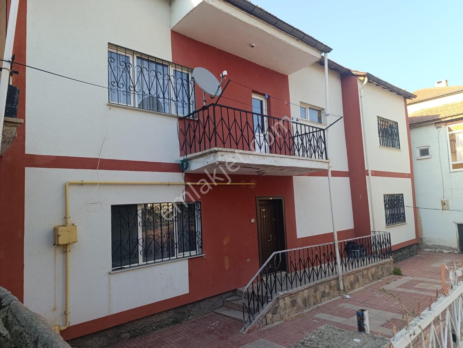 Şarkışla Hsk Rönesans Emlaktan Esentepede Satılık 2 Katlı Ev Ve Müştemilat - Görsel 24