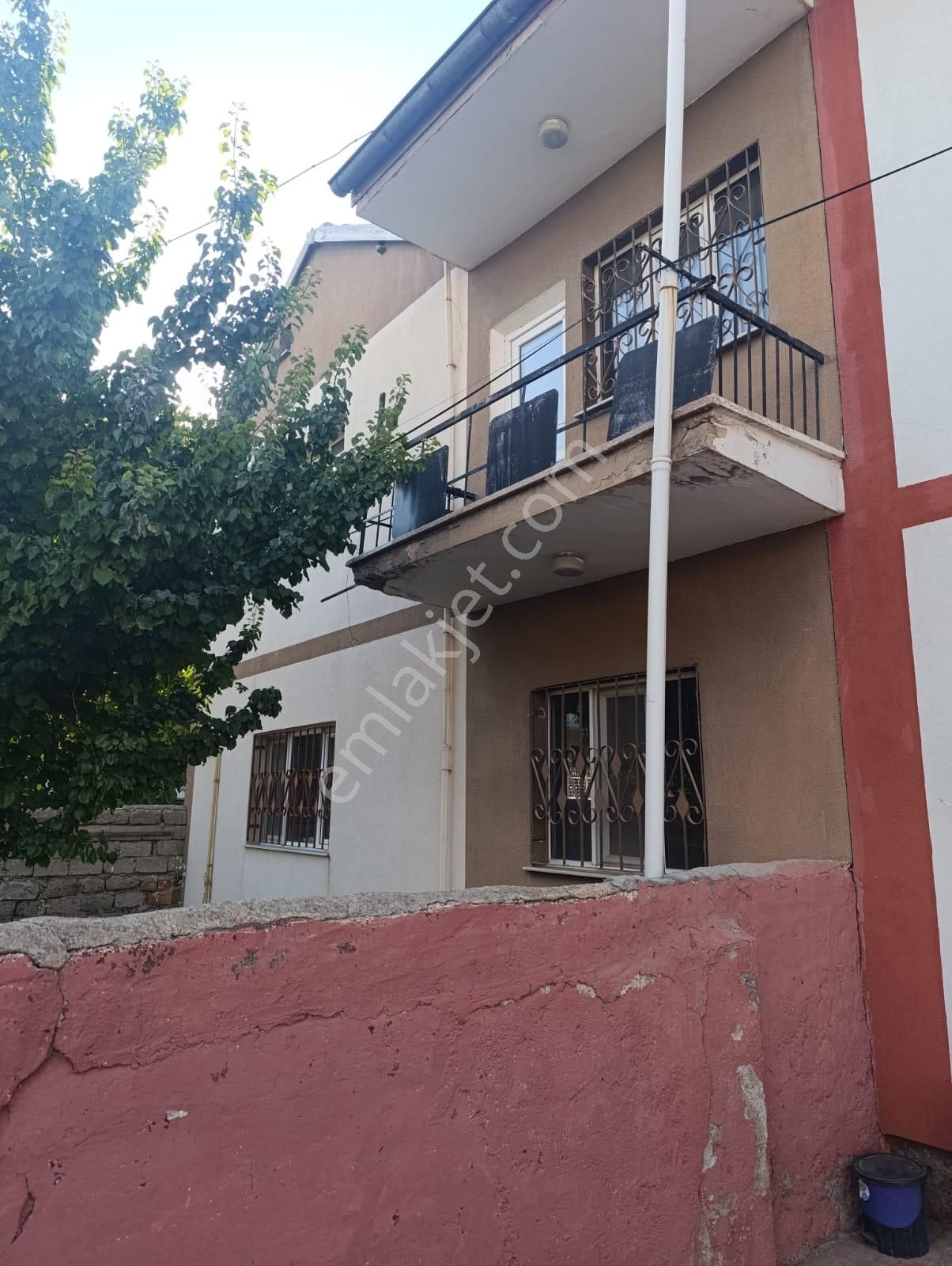 Şarkışla Hsk Rönesans Emlaktan Esentepede Satılık 2 Katlı Ev Ve Müştemilat - Görsel 11