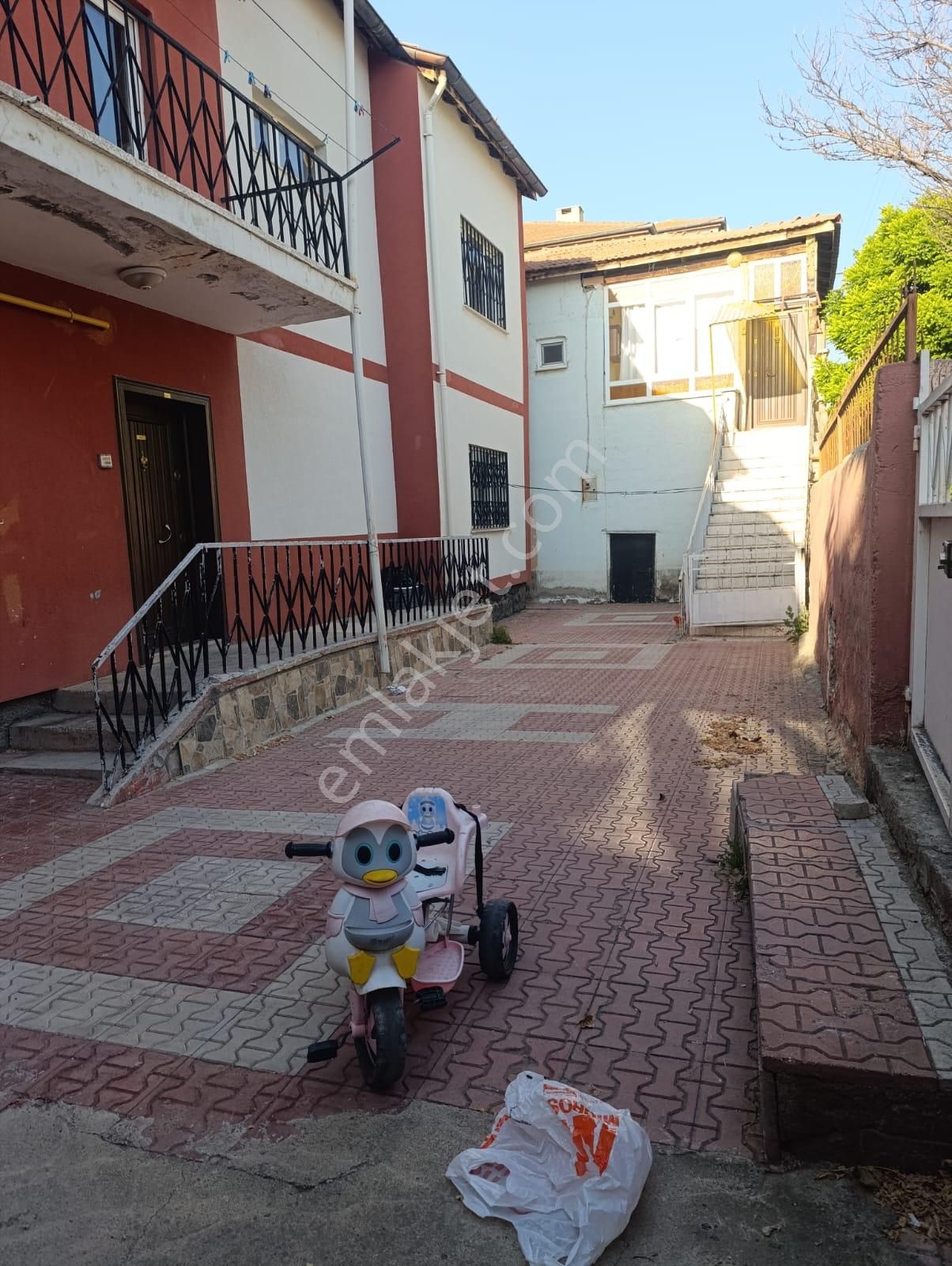 Şarkışla Hsk Rönesans Emlaktan Esentepede Satılık 2 Katlı Ev Ve Müştemilat - Görsel 25