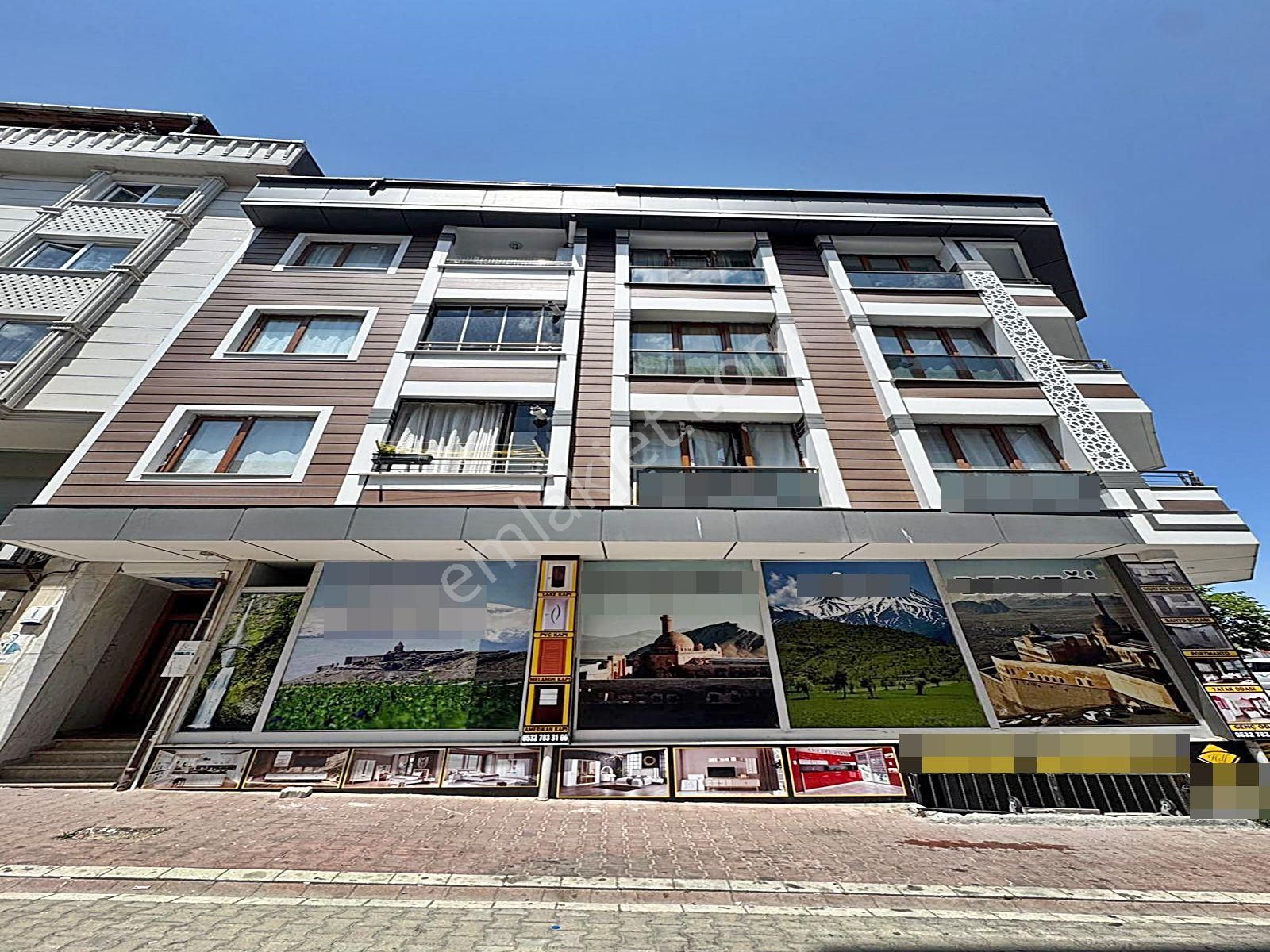 Cadde34 Yapı'dan Kıraçta Gazi Caddesinde 3+2 Geniş Metrekarede Teraslı Sıfır Satılık Dubleks!