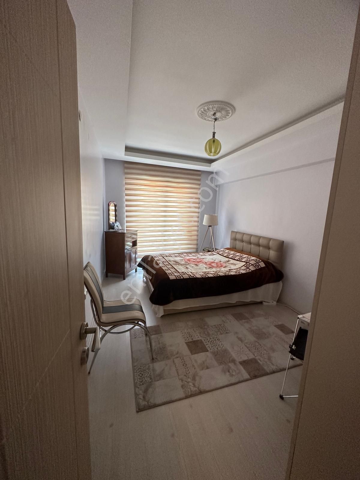 Selçukta 3+1 Ara Kat Asansörlü Satılık Daire - Görsel 5