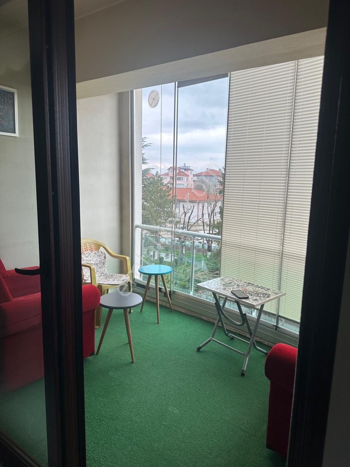 Selçukta 3+1 Ara Kat Asansörlü Satılık Daire - Görsel 16