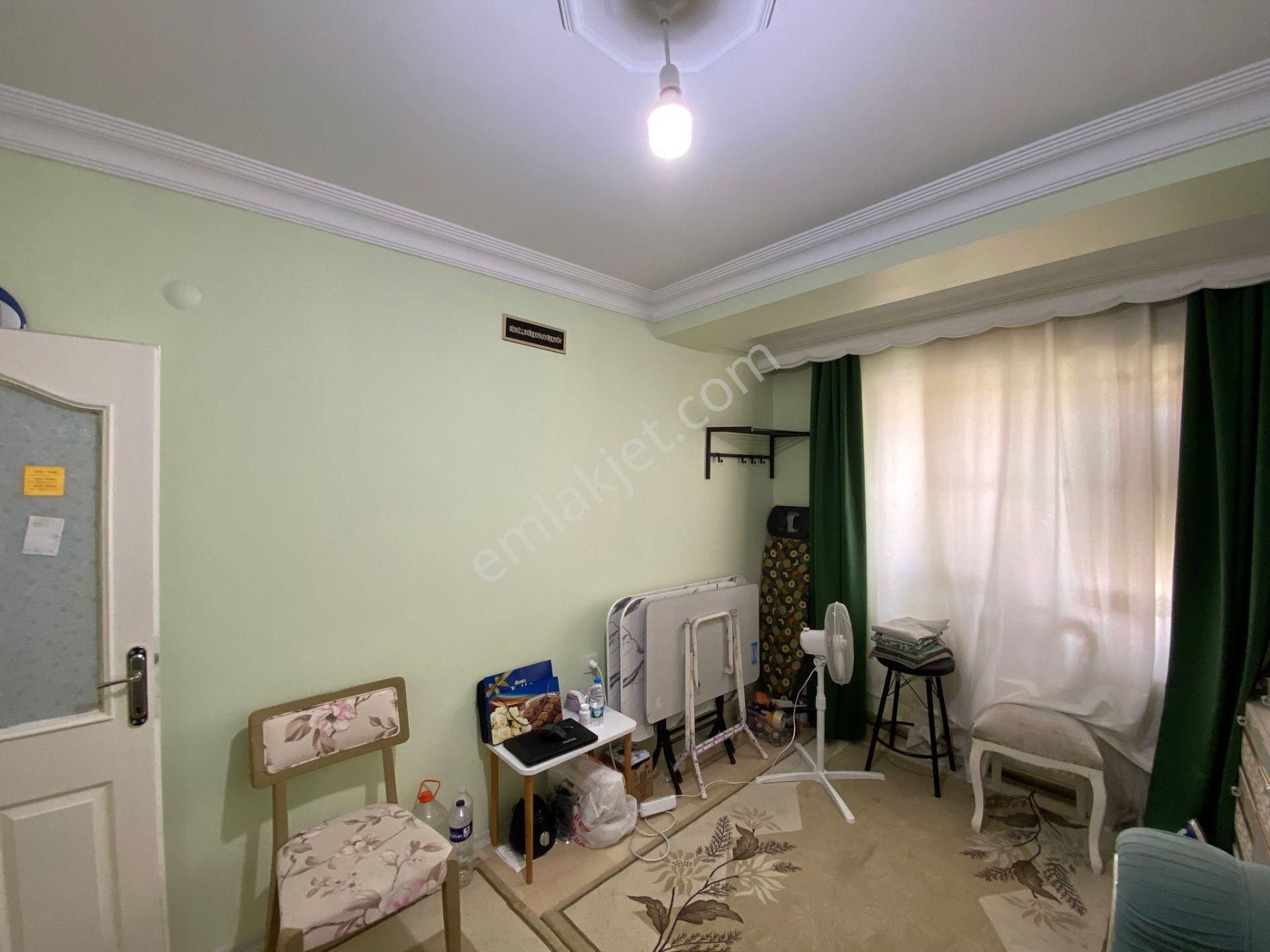 Acil Yenimahallede Satılık 2+1 Fırsat Arakat Daire - Görsel 3