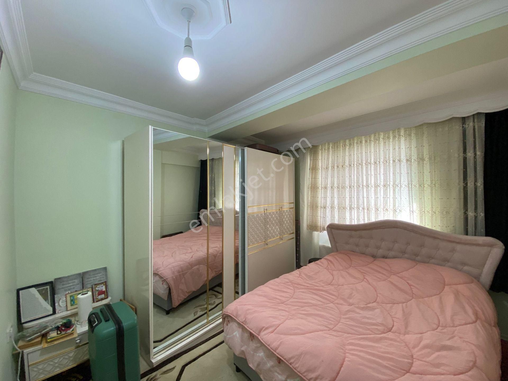 Acil Yenimahallede Satılık 2+1 Fırsat Arakat Daire - Görsel 15