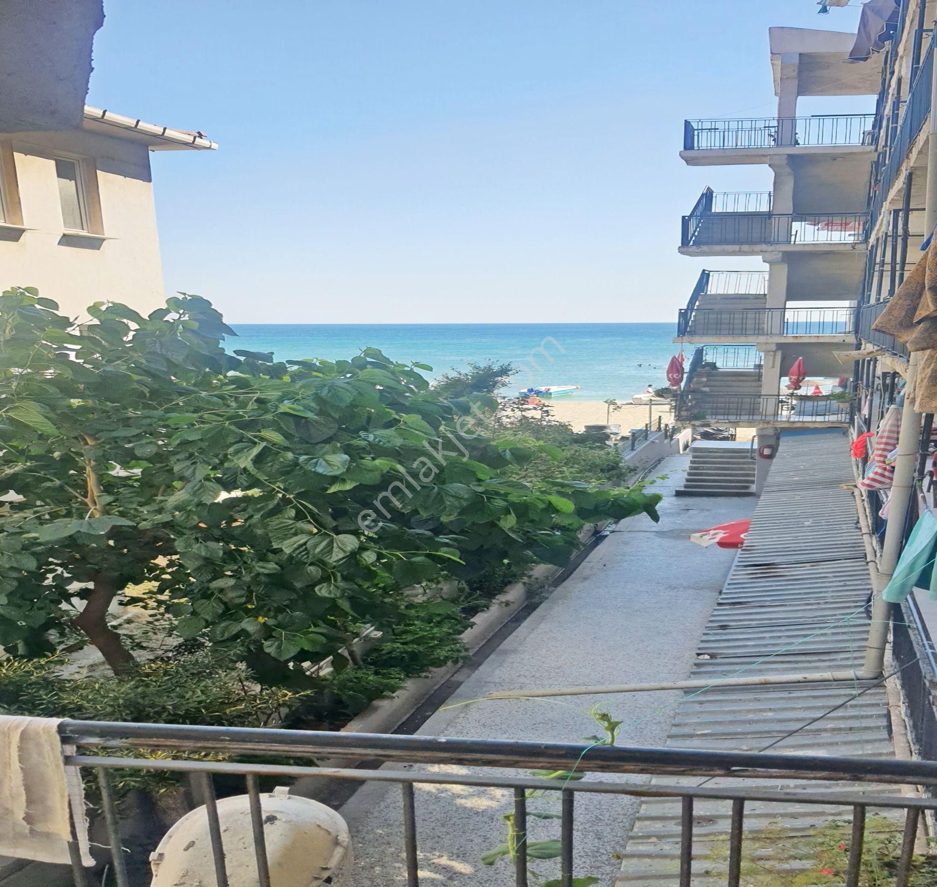 Deniz, Kum, Güneş Kumburgazda Satılık 1+1 Özel Plajlı Daire
